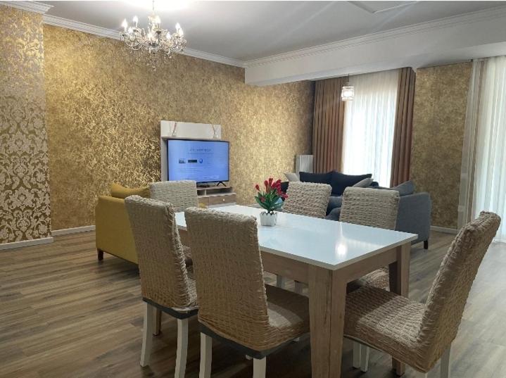 Azur Luxury VIP
