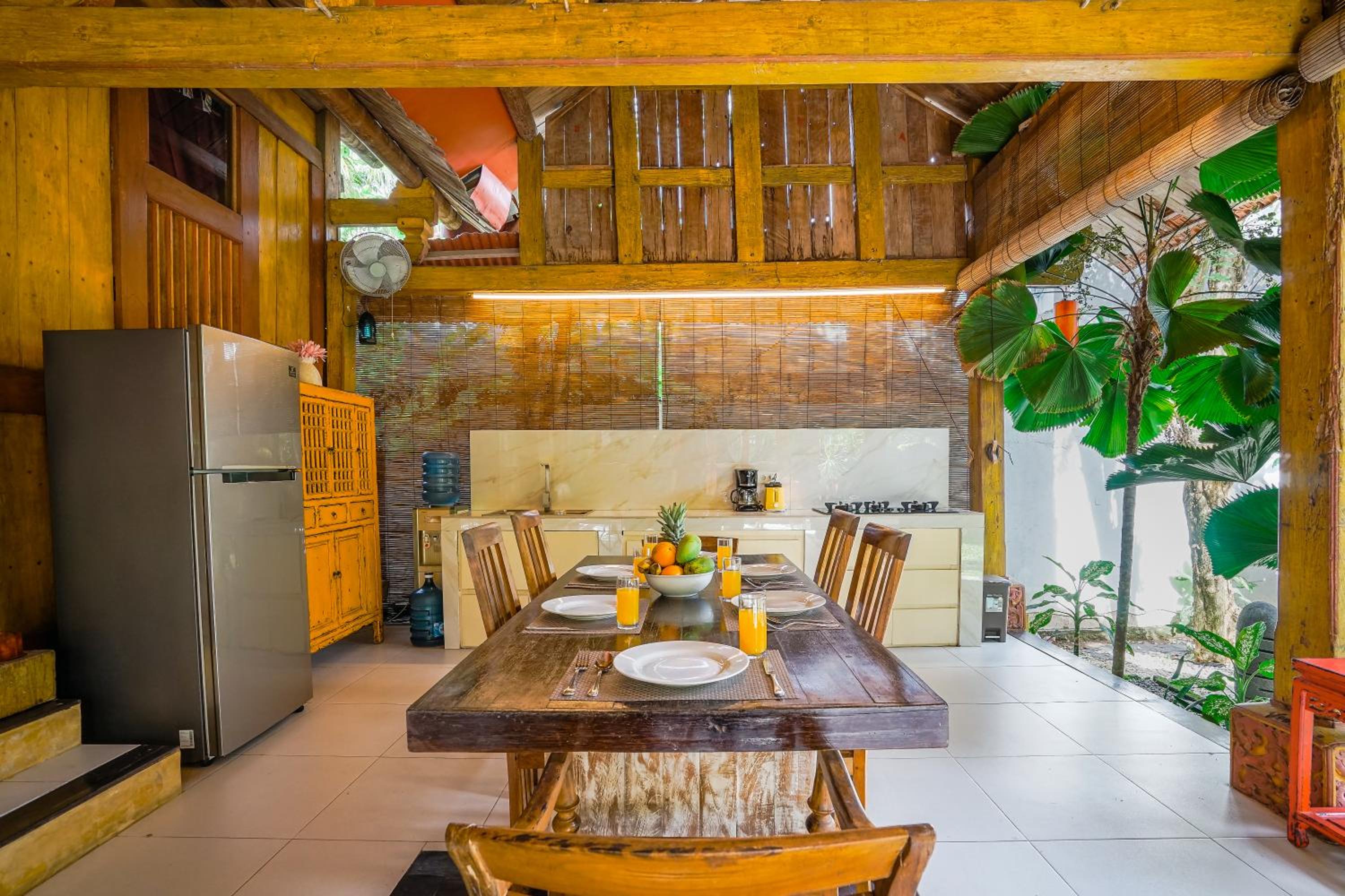 Villa Pagoda, Sumptuous 4BR Villa with Tropical Vibes in Seminyak view 4
