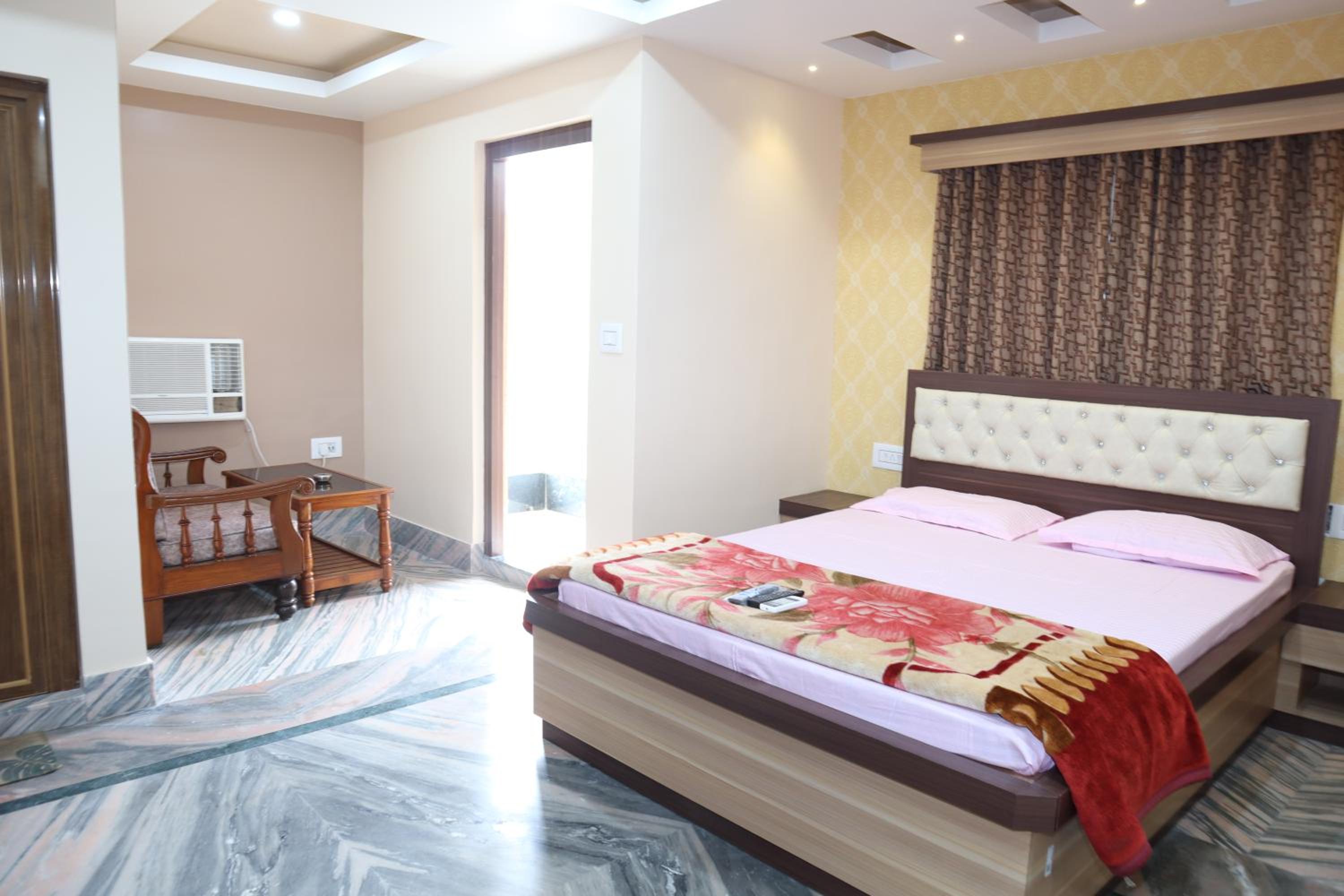 STAYMAKER Hotel Suraj - Only Indian Citizens Allowed