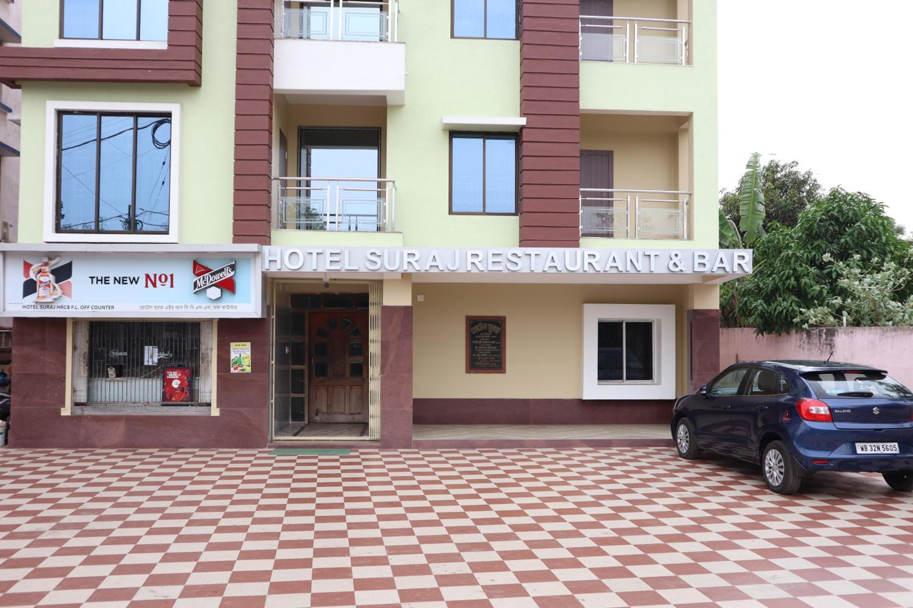 STAYMAKER Hotel Suraj - Only Indian Citizens Allowed