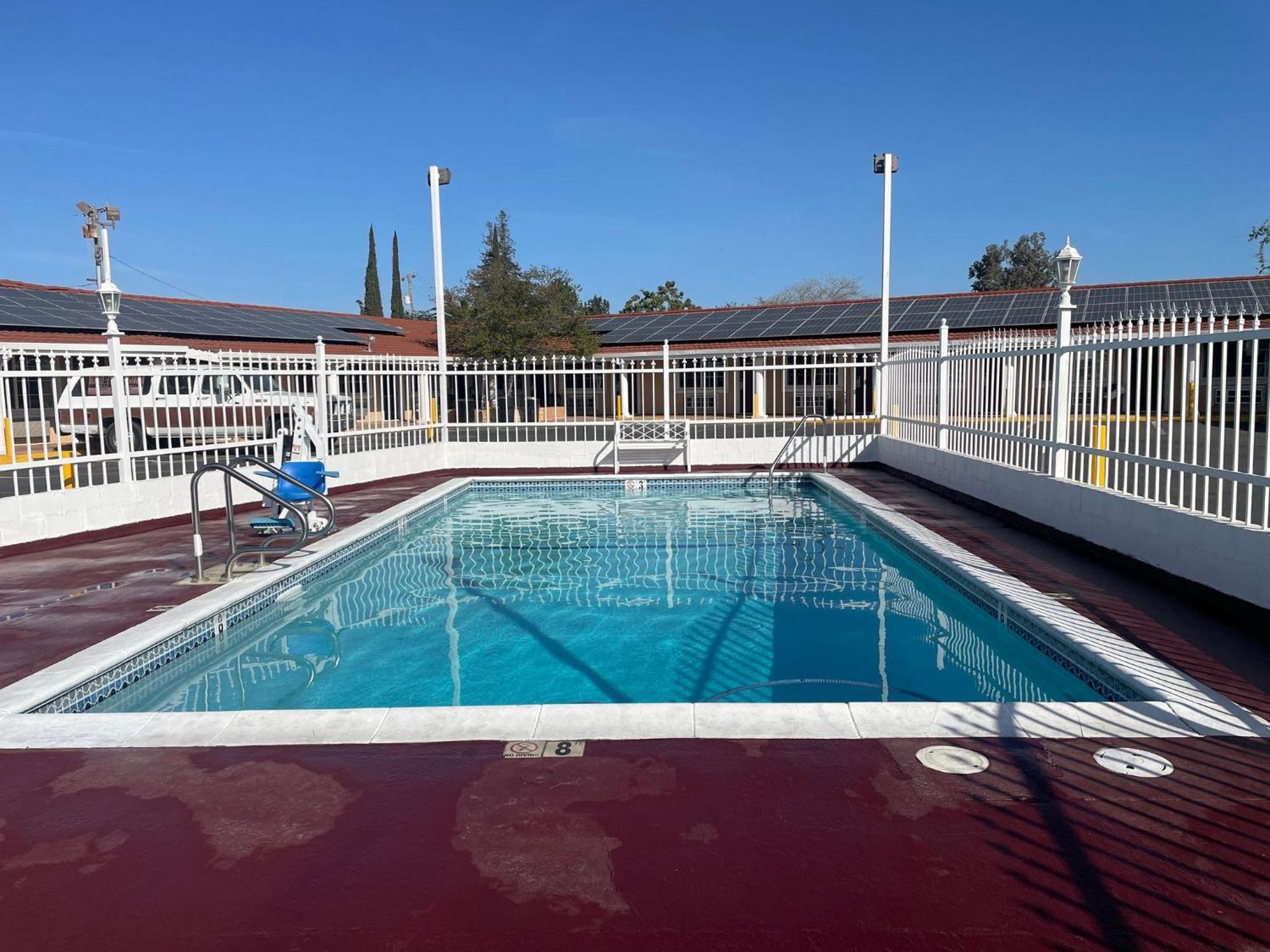 Holiday Motel Oakdale - Property Image 11