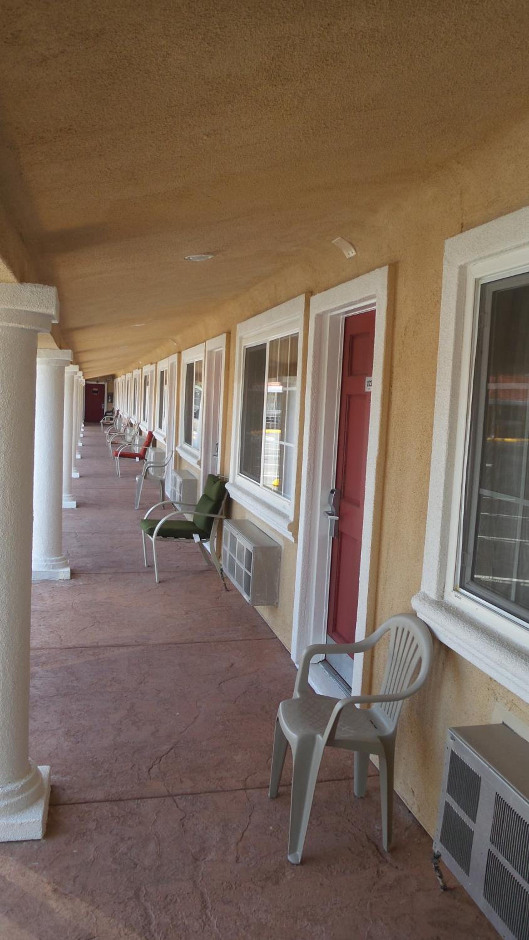 Holiday Motel Oakdale - Property Image 15