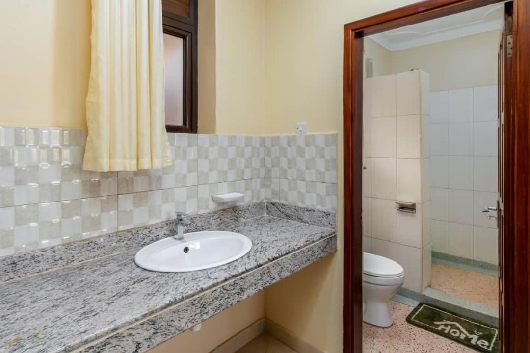 Victoria Breeze Suites, Entebbe view 4