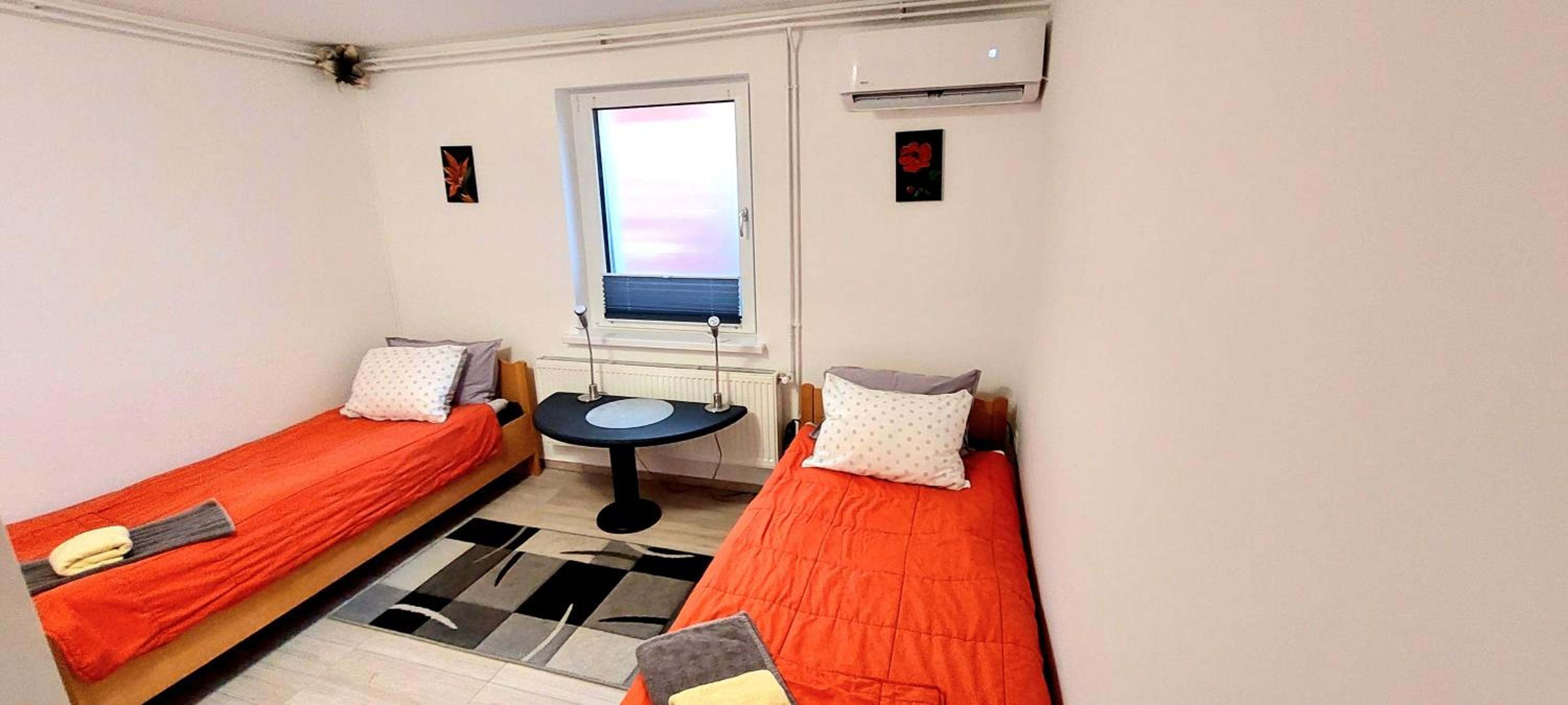 JO-MA apartma - SAFE parking view 5