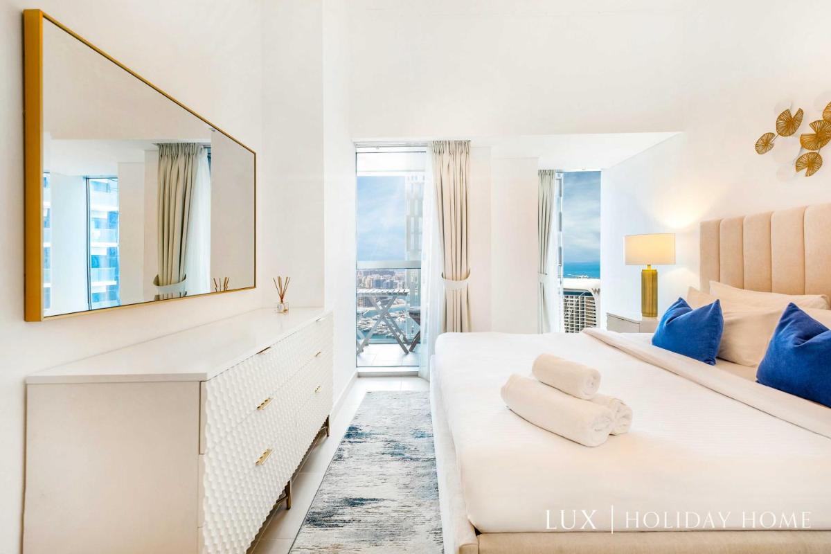 LUX Cayan Superior Suite 3 in Dubai Marina