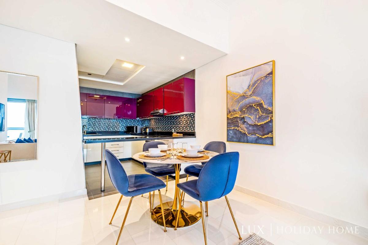 LUX Cayan Superior Suite 3 in Dubai Marina
