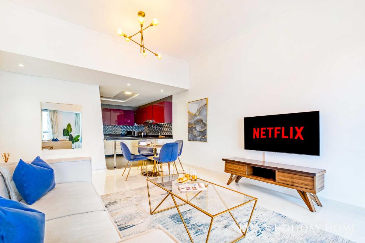 LUX Cayan Superior Suite 3 in Dubai Marina