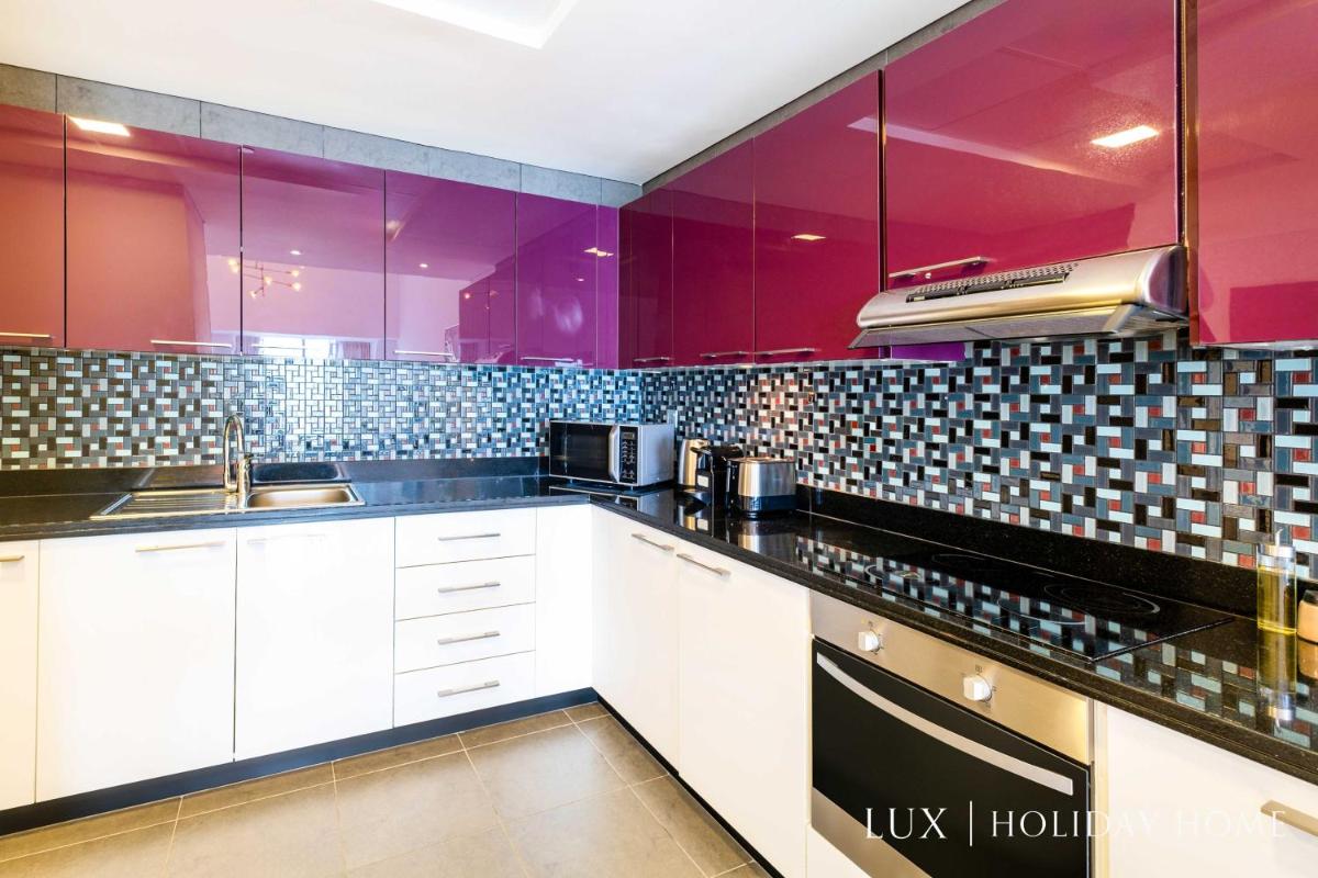 LUX Cayan Superior Suite 3 in Dubai Marina
