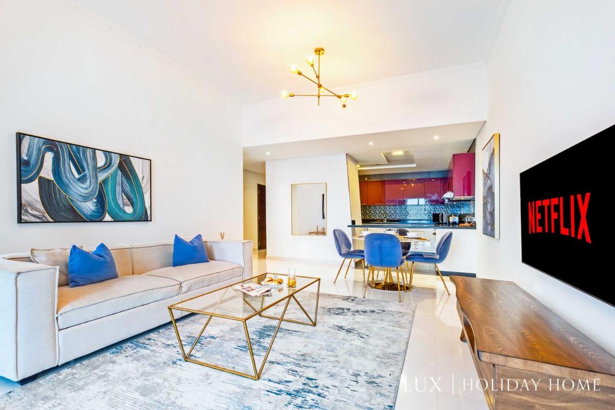 LUX Cayan Superior Suite 3 in Dubai Marina