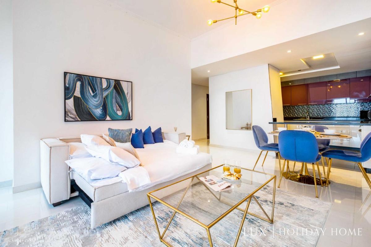 LUX Cayan Superior Suite 3 in Dubai Marina