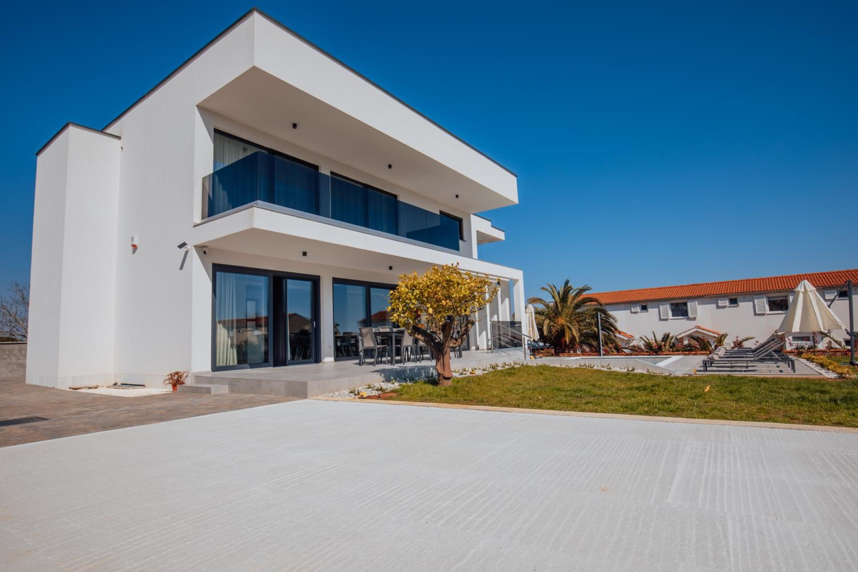 Villa Andris-luxury villa near sandy beach - by TRAVELER tourist agency KRK view 5