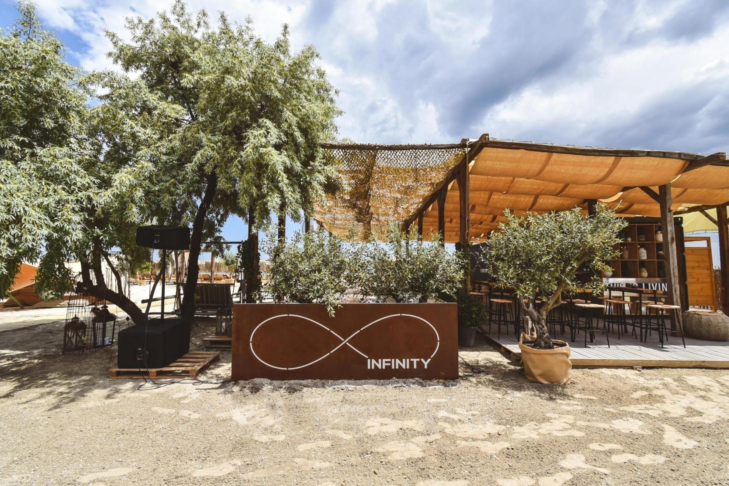 Sand Apartment Spa&Pool in Infinity Beach Resort - parking view 3