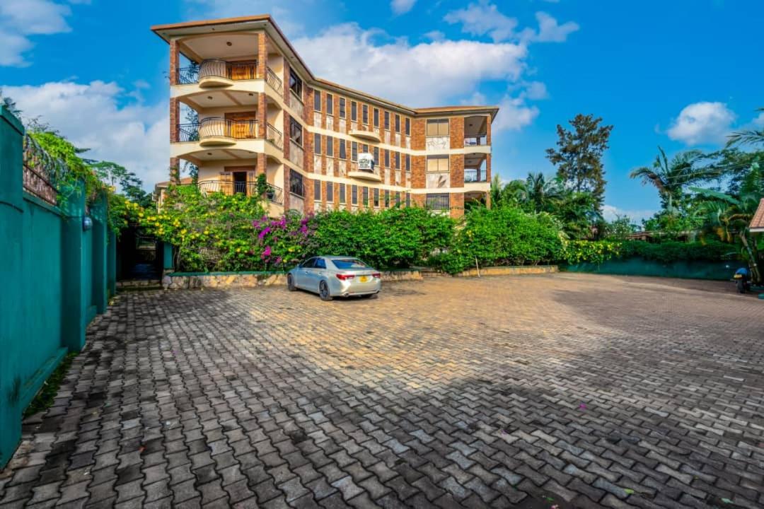 Victoria Breeze Suites, Entebbe