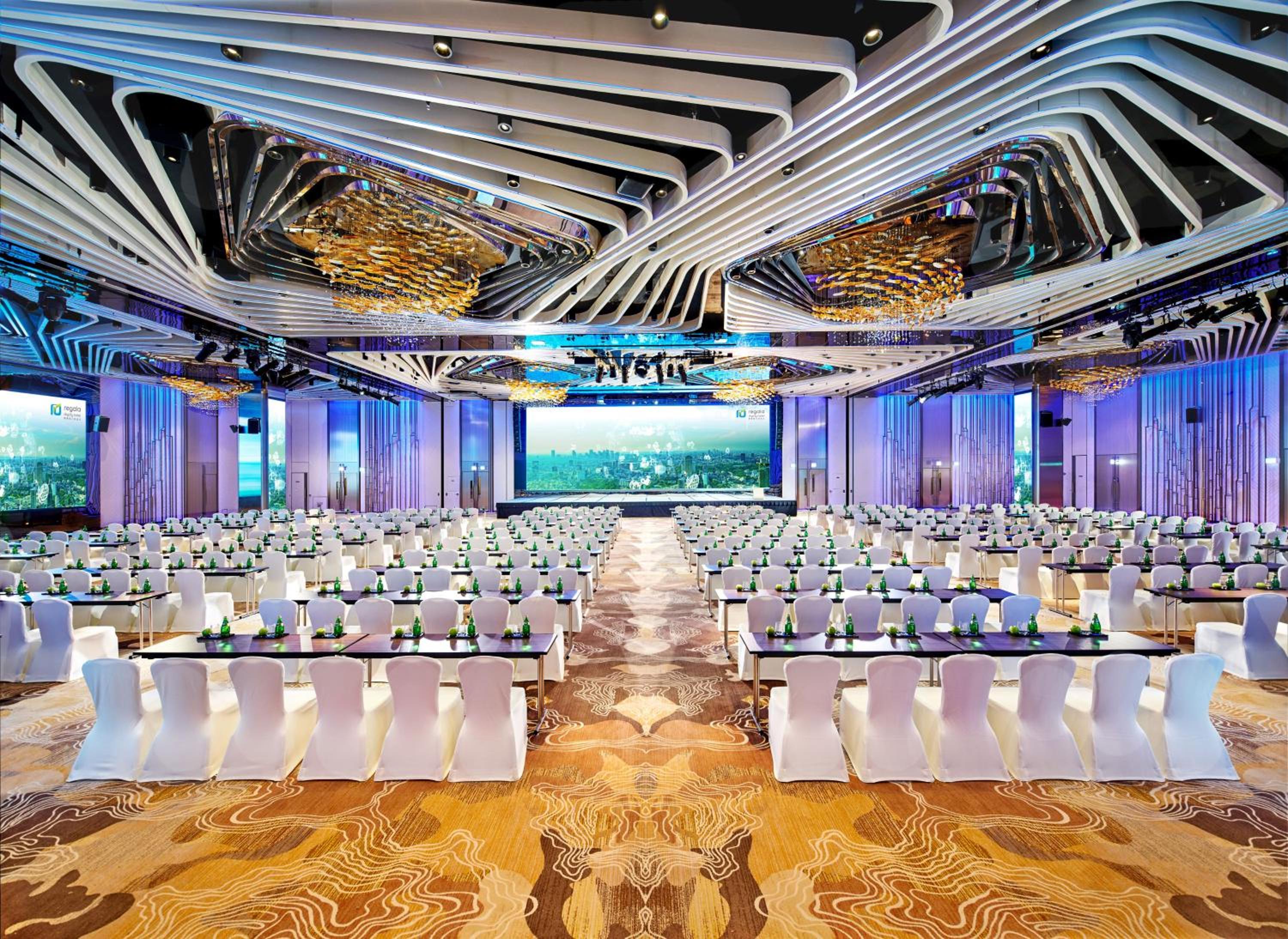 Regala Skycity Hotel by Regal Hotels