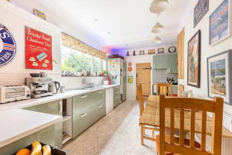 Tŷ Selah, Rugby Ave, Neath view 2