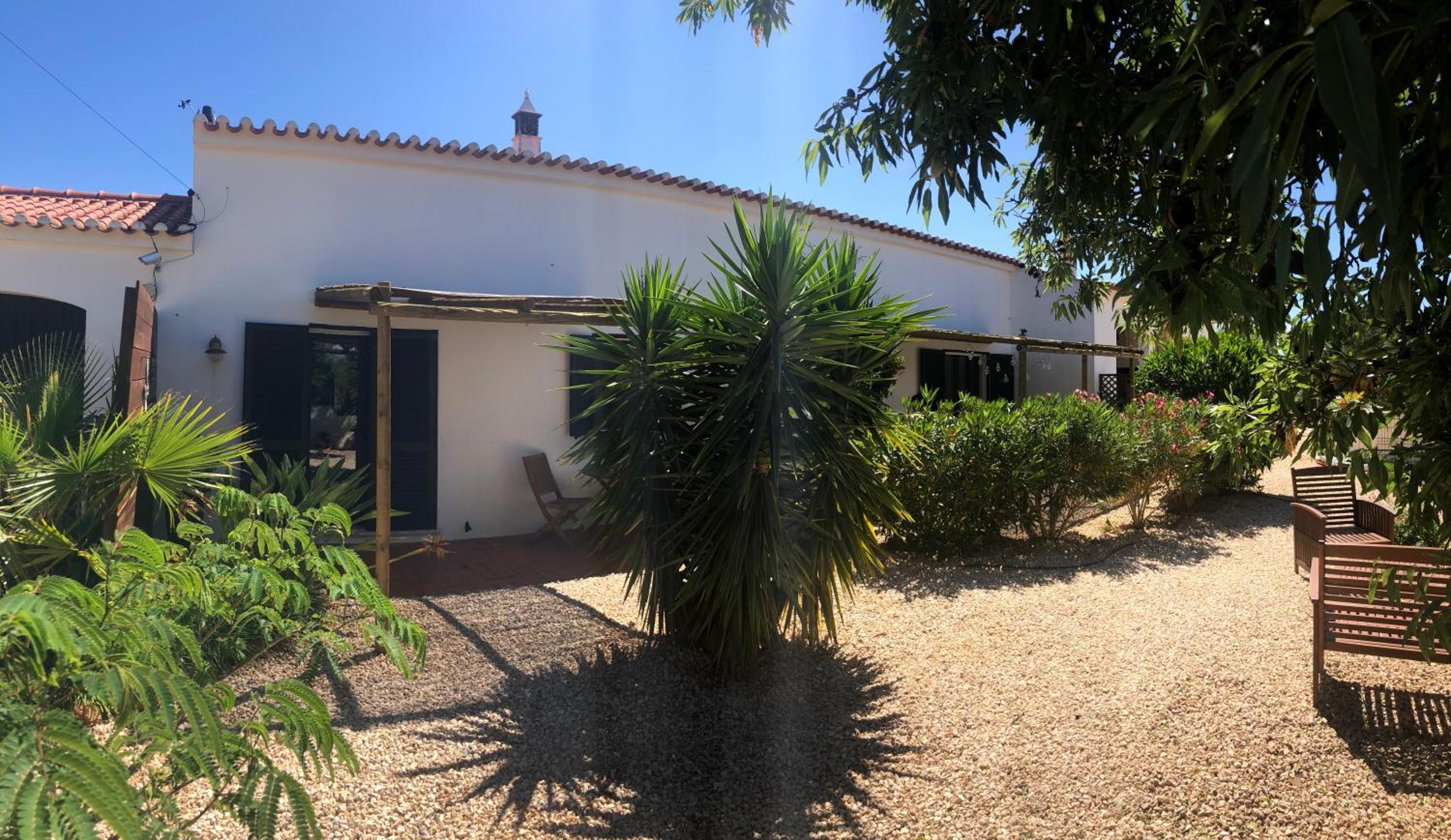 Hotel Quinta das Amendoeiras B&B - Image 1