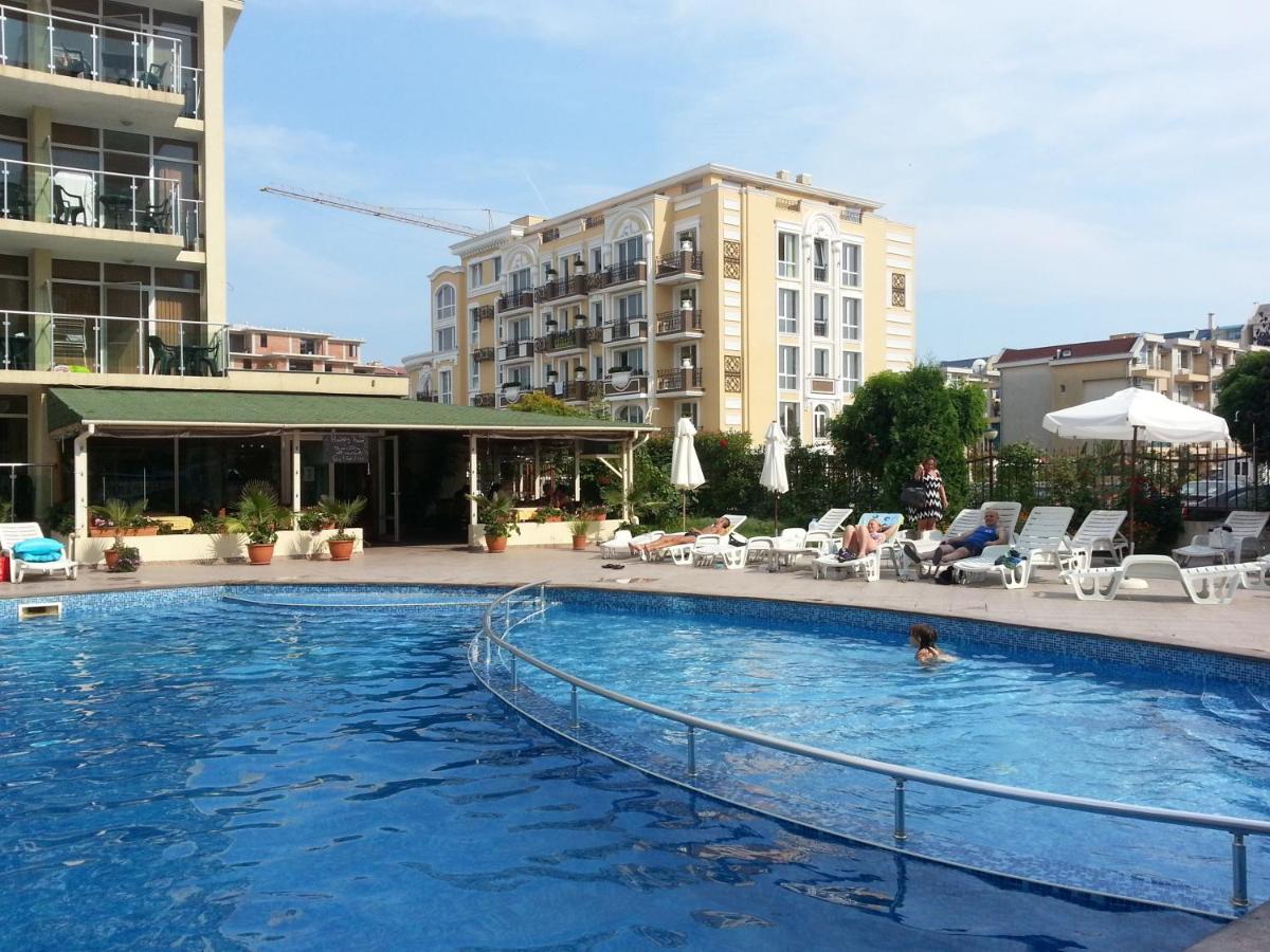 Julia Family - Menada Apartments