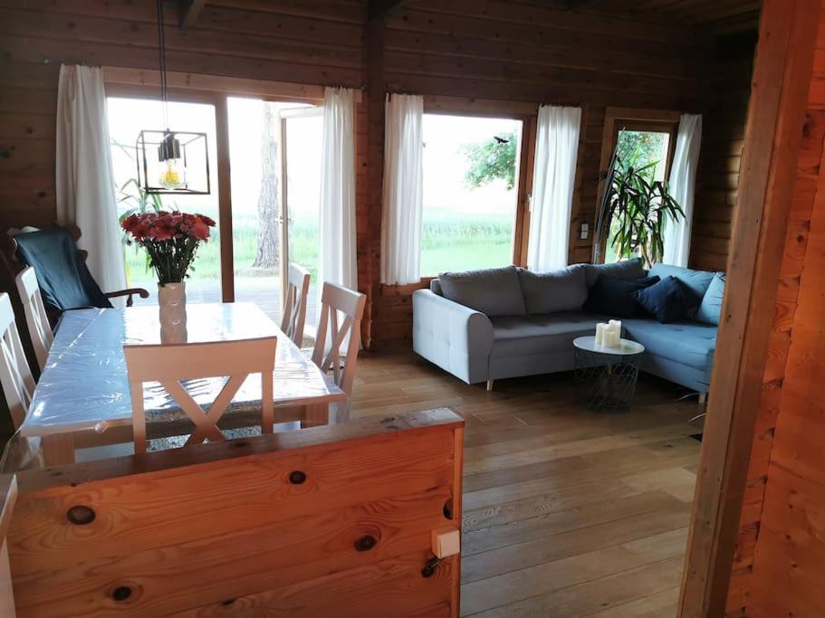 Chalet am Feldrand