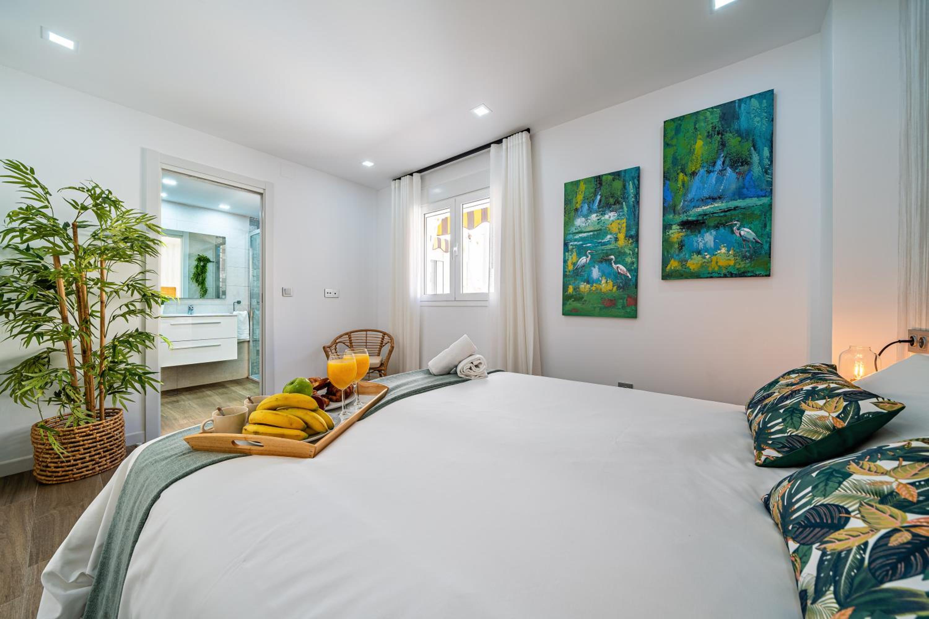 SUNSET MALAGA - Luxurious & Parking Apartment