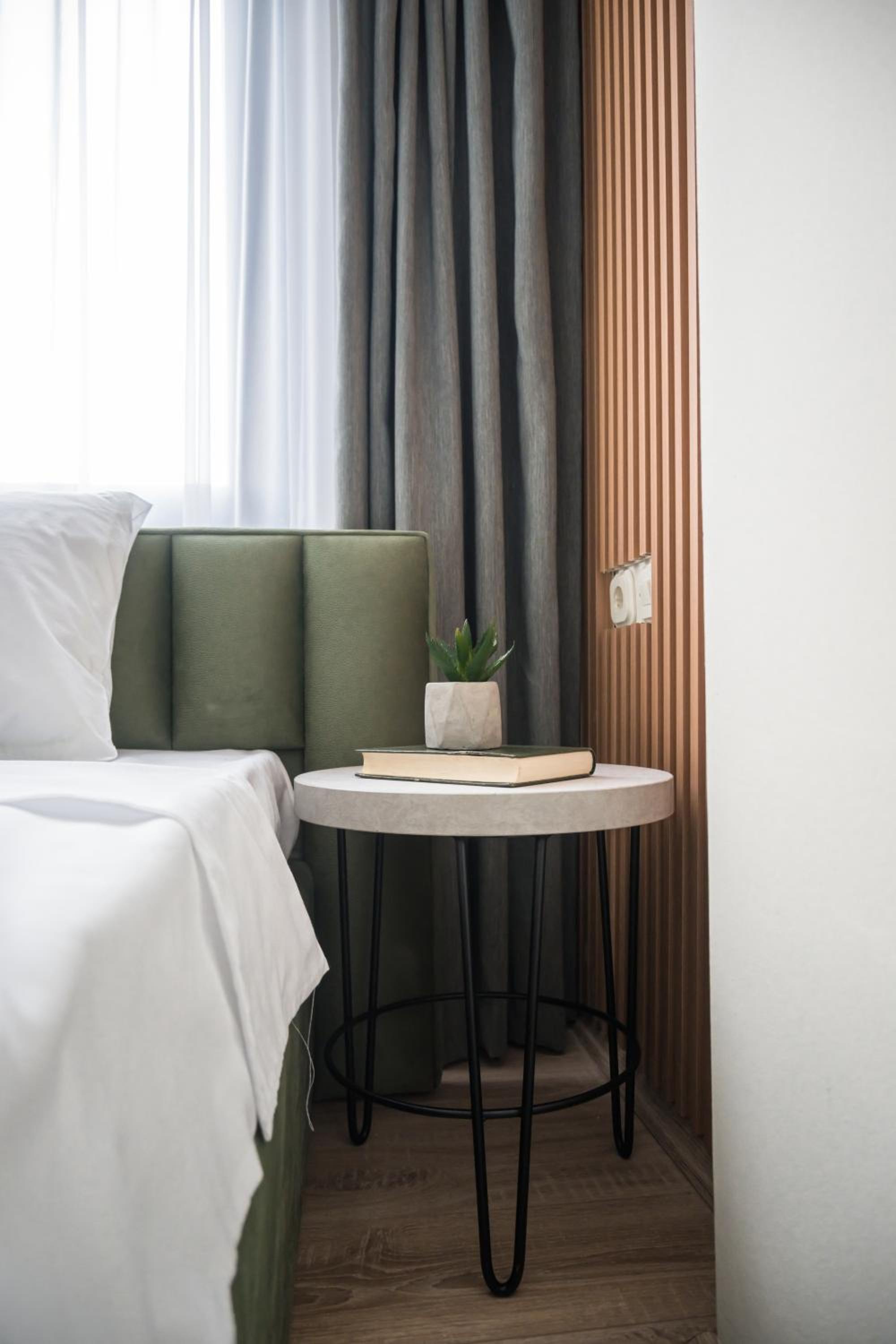 BEST APARTMENTS