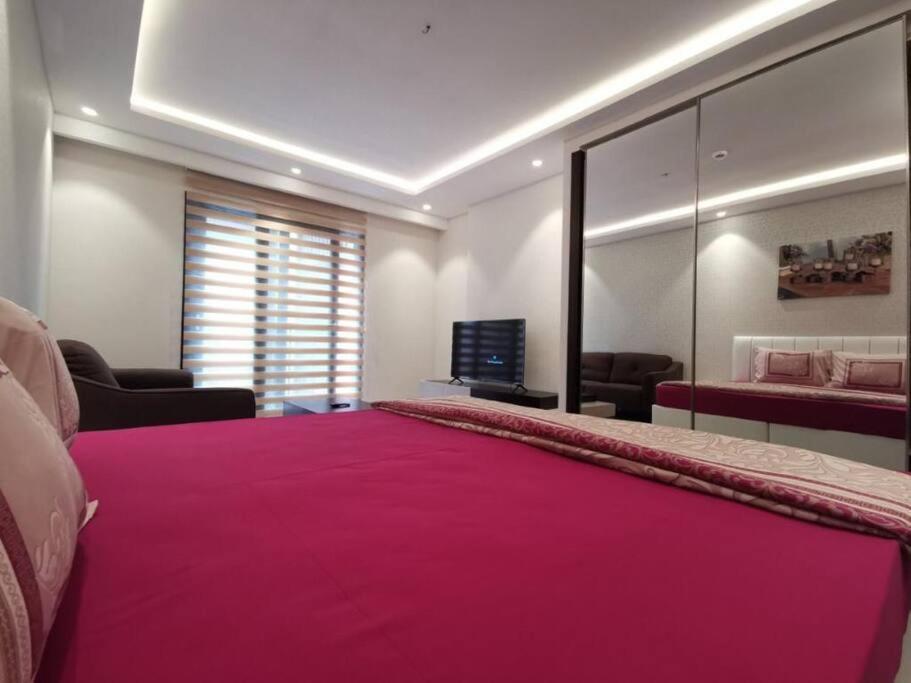 Intimate Studio Apartment - Mirage Residence view 2