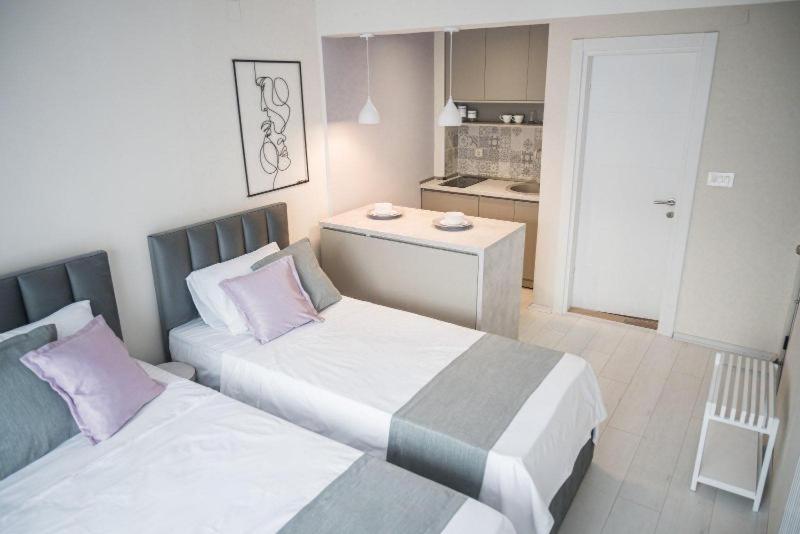 BEST APARTMENTS