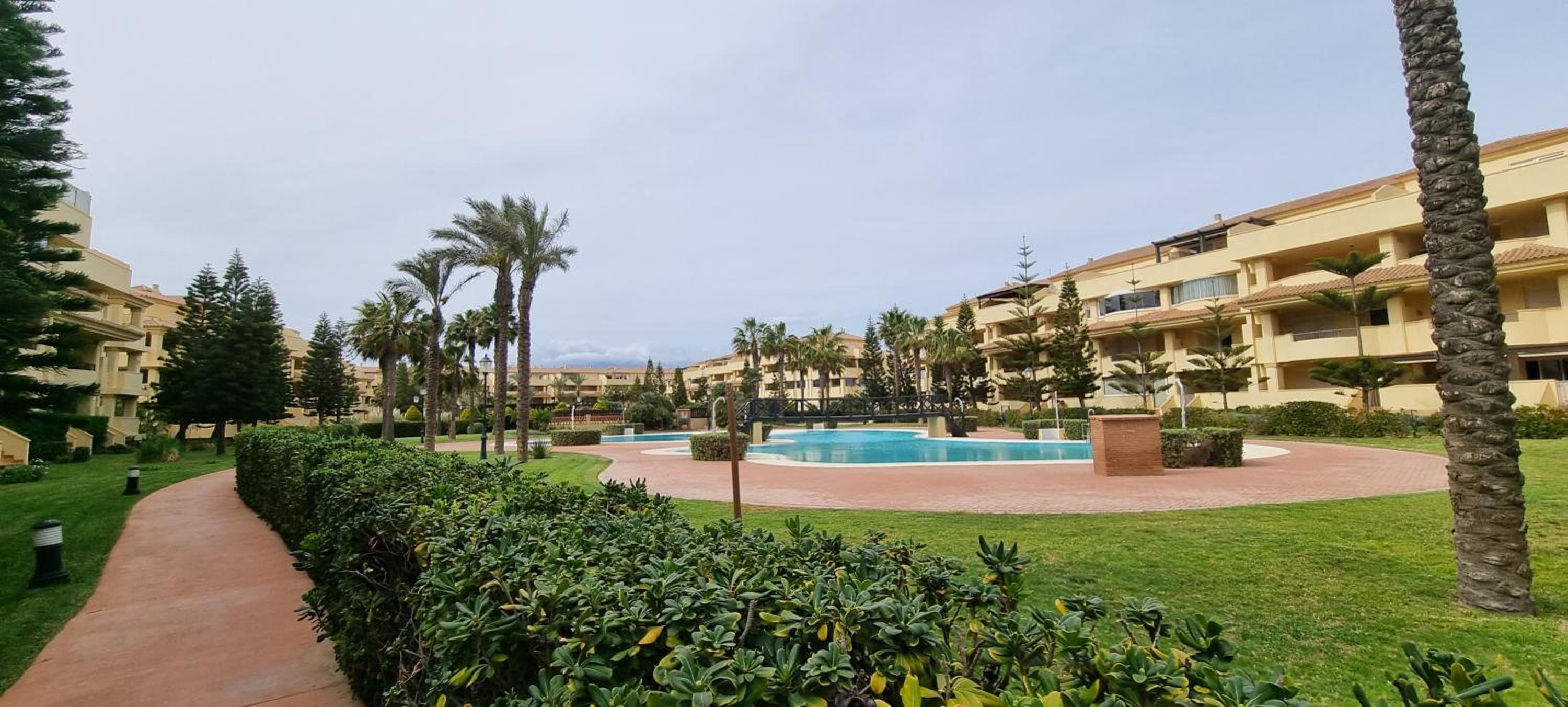 Apartamento LUXURY en ROQUETAS DE MAR - PLAYA SERENA Urbanización VILLA ROMANA