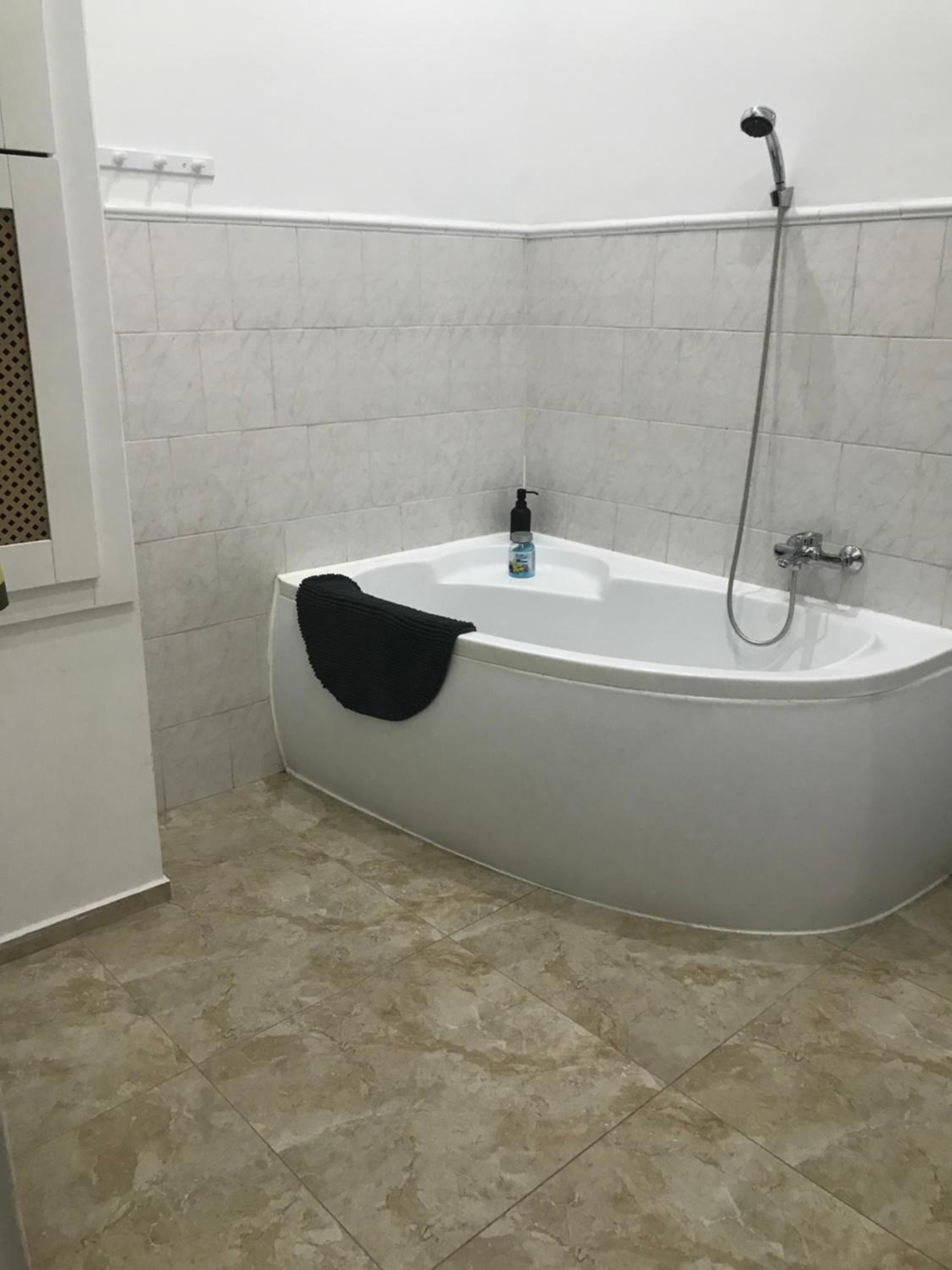 Szenes-House Apartman view 4