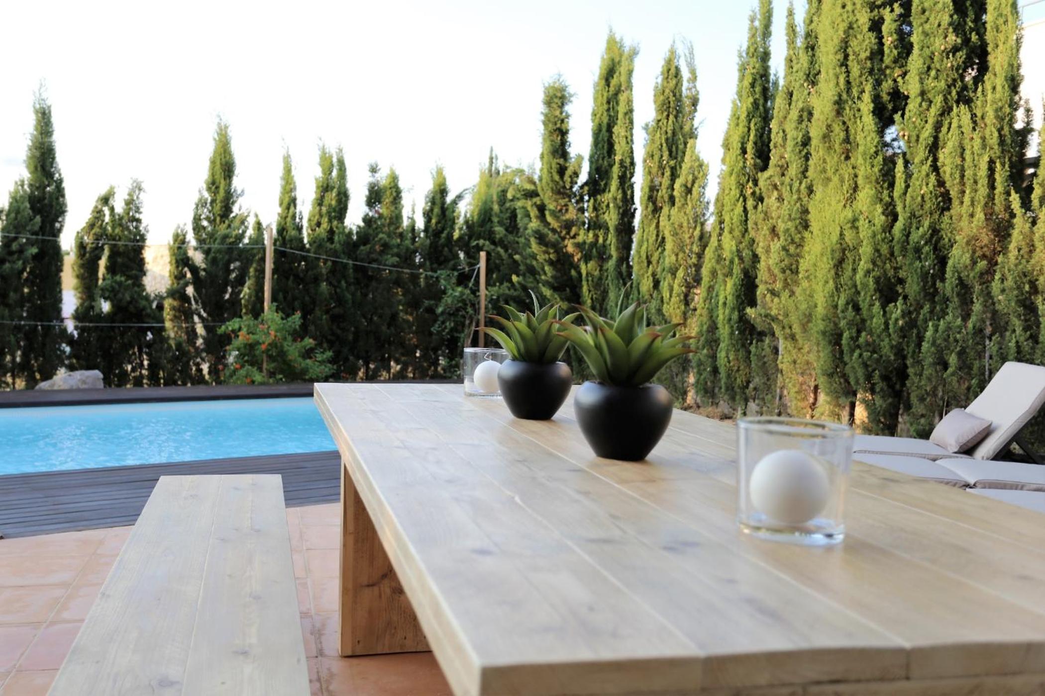 Modern Villa Montecristo