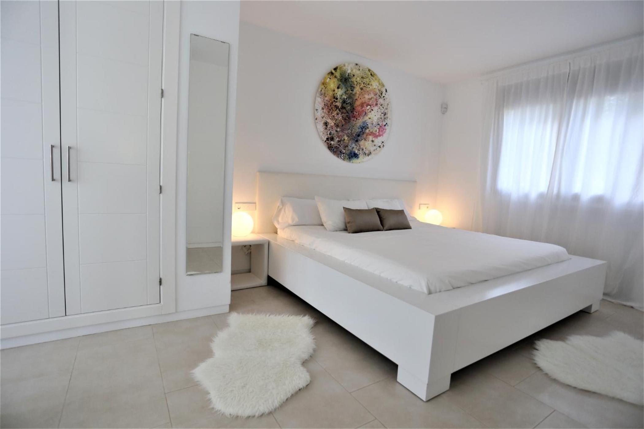 Modern Villa Montecristo