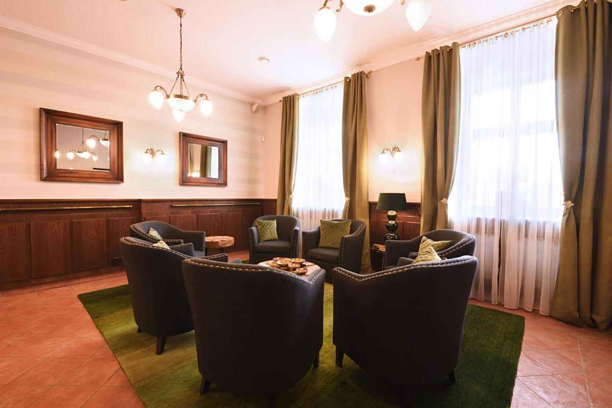 hotel reception