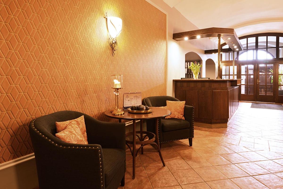 hotel reception