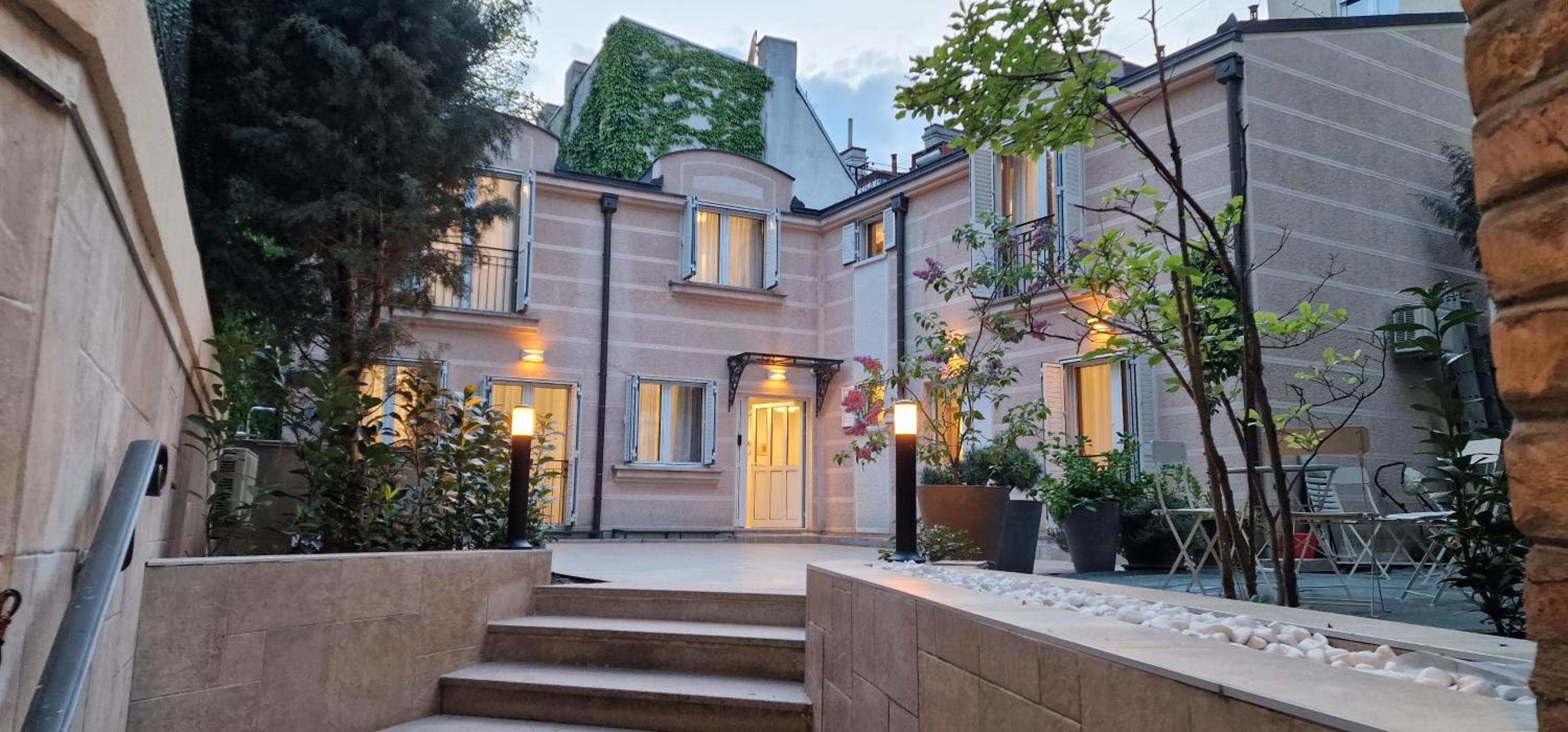 Carice Milice Old Town Residence