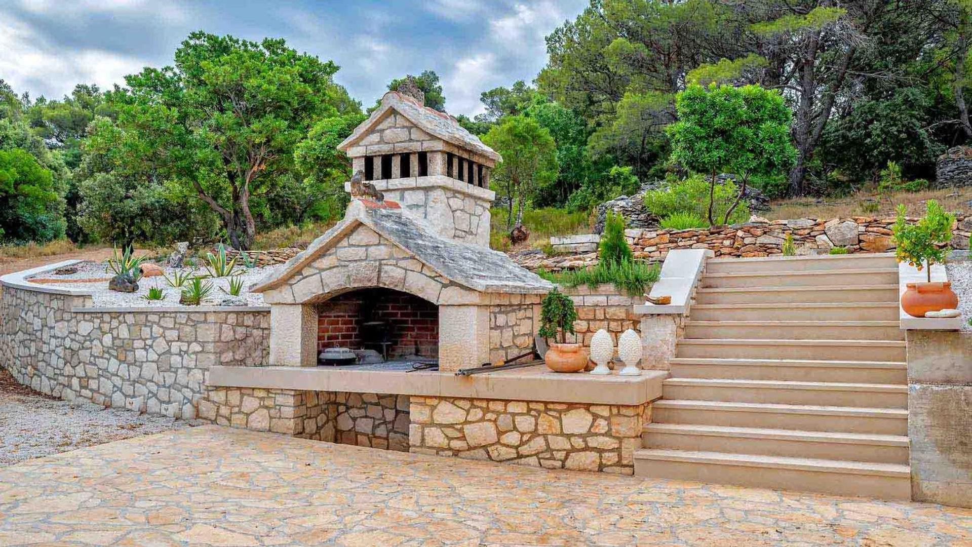 A gorgeous villa on a private property on the island Brač view 3