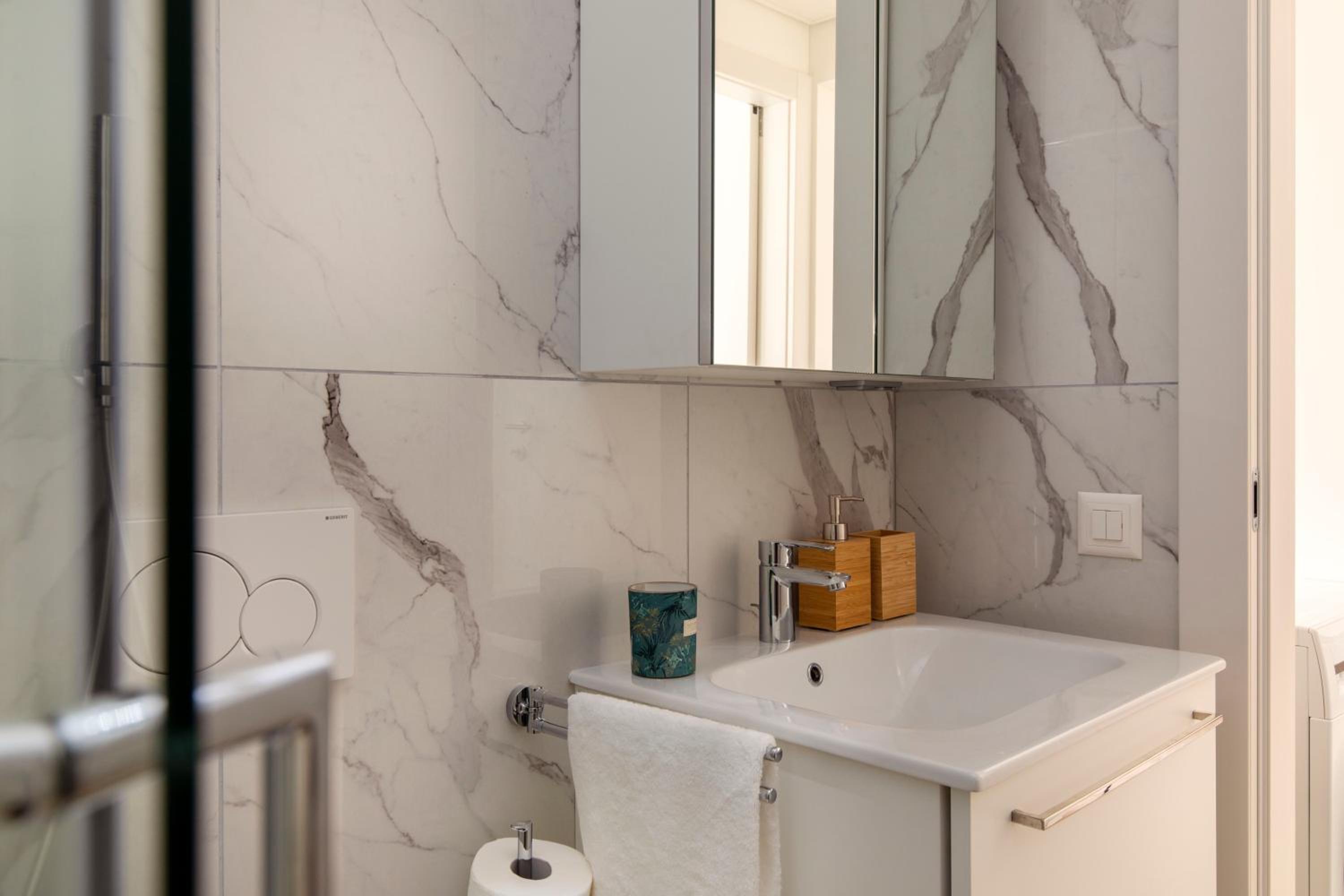 Lugano Superior Suites - Free Parking