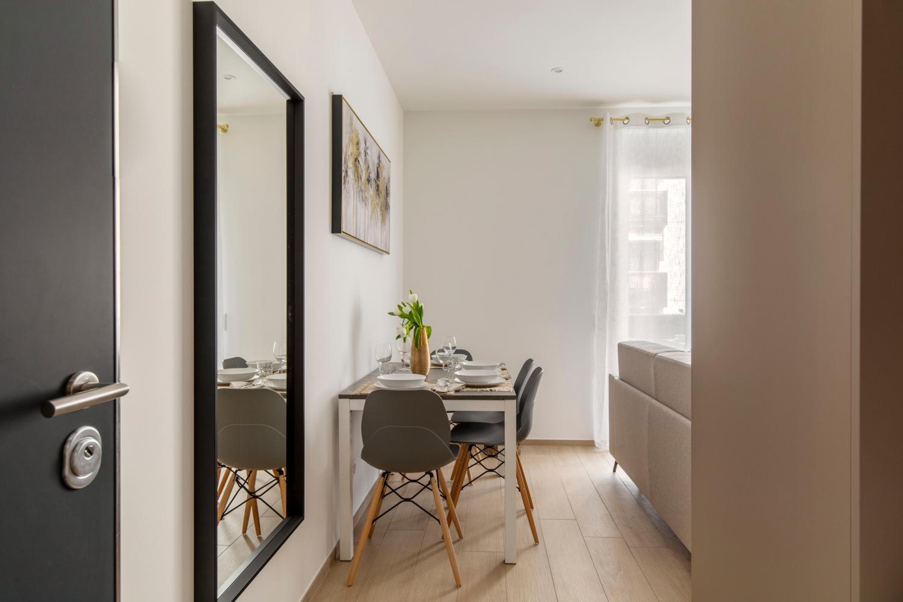 Lugano Superior Suites - Free Parking