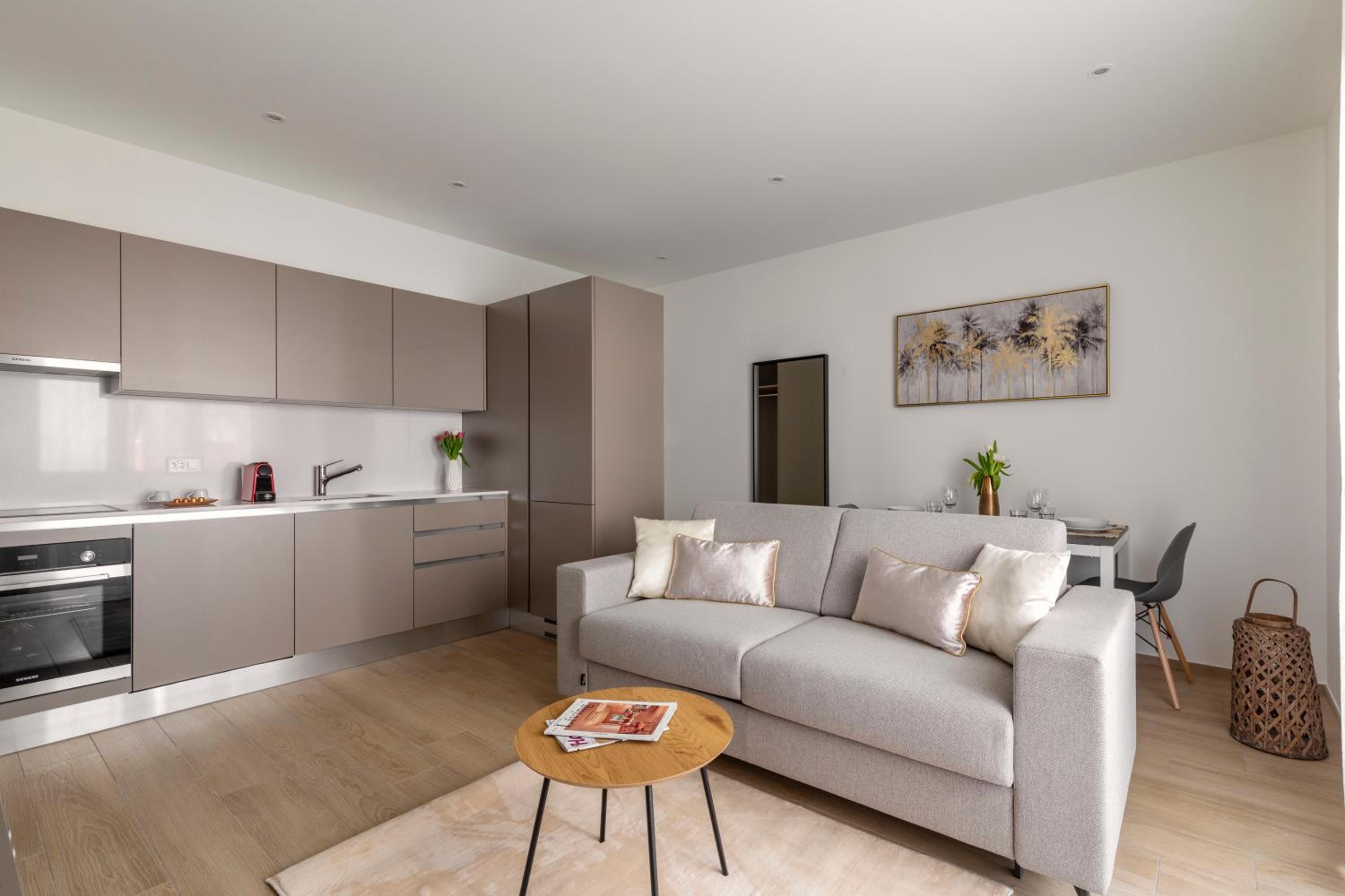 Lugano Superior Suites - Free Parking