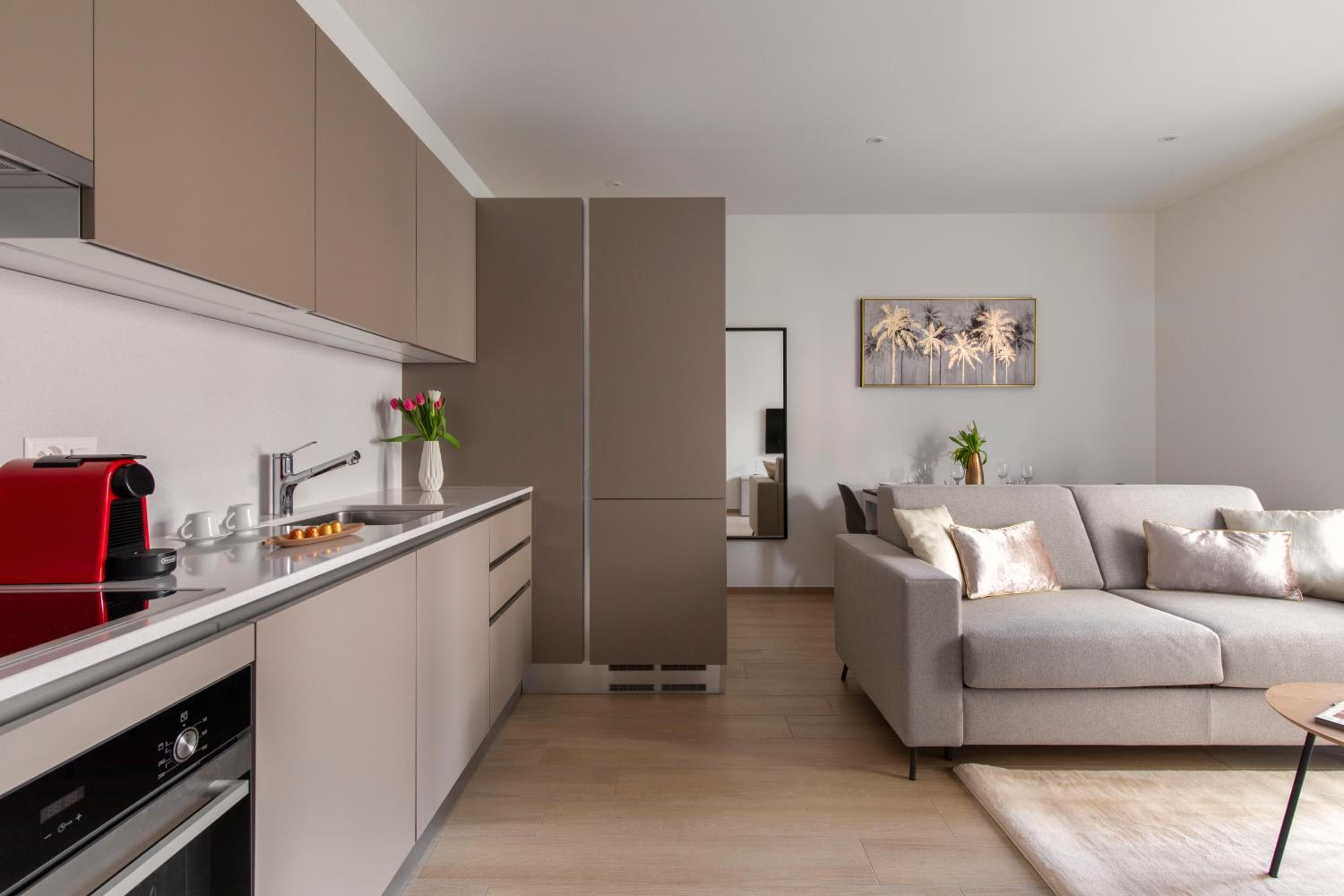Lugano Superior Suites - Free Parking