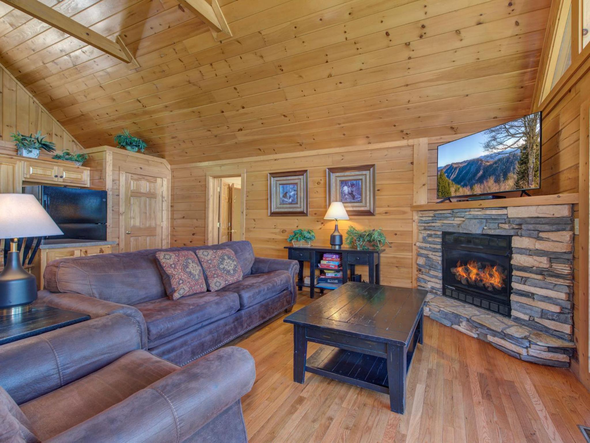 Eagles Point Lodge view 4