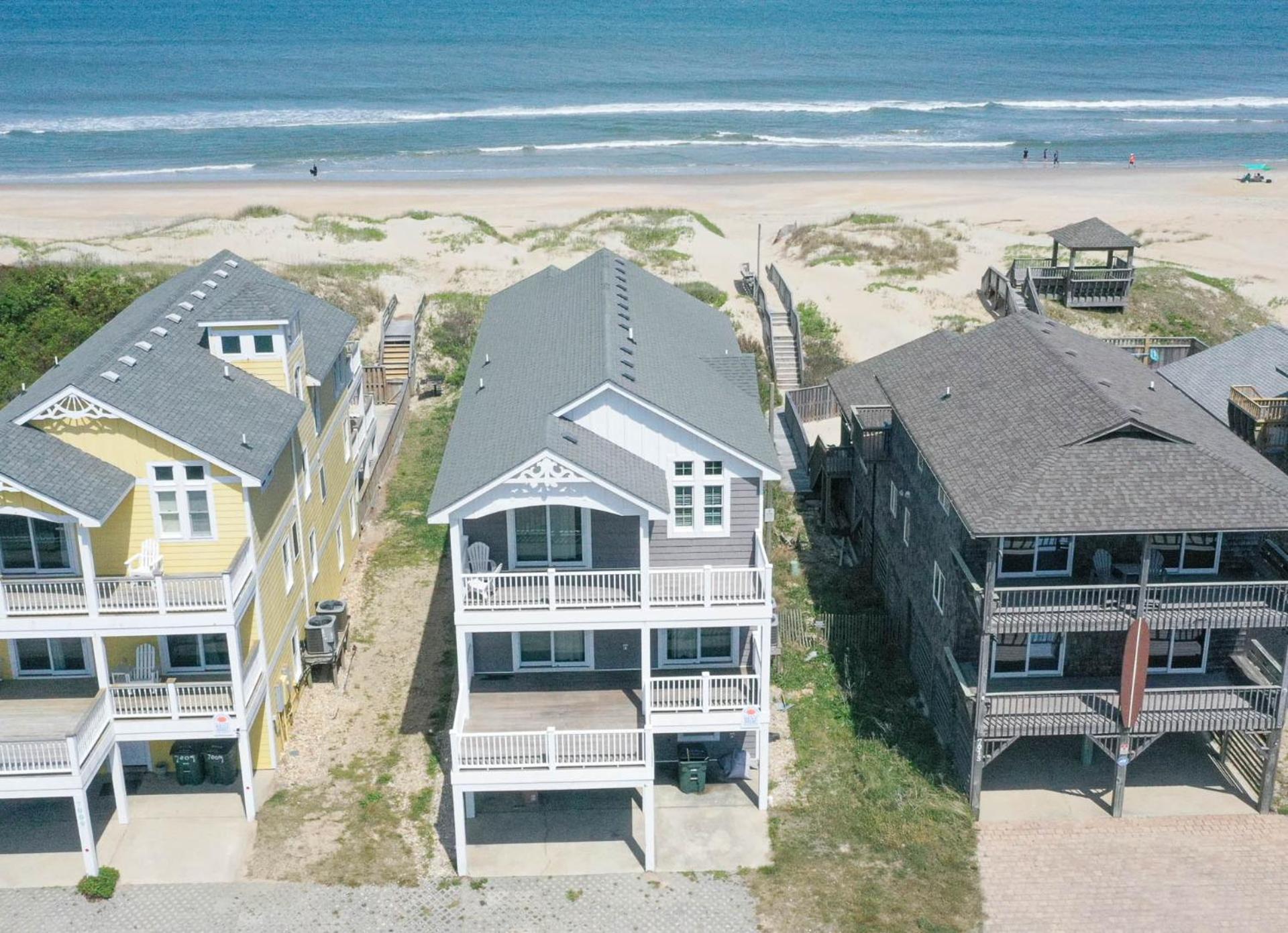 Hidden Treasure - Nags Head MP 16, Oceanfront, Private Beach Access, Pool, Hot Tub, Pool Table, Pets OK