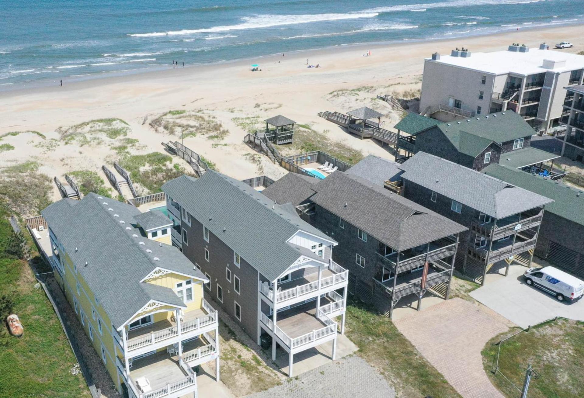 Hidden Treasure - Nags Head MP 16, Oceanfront, Private Beach Access, Pool, Hot Tub, Pool Table, Pets OK