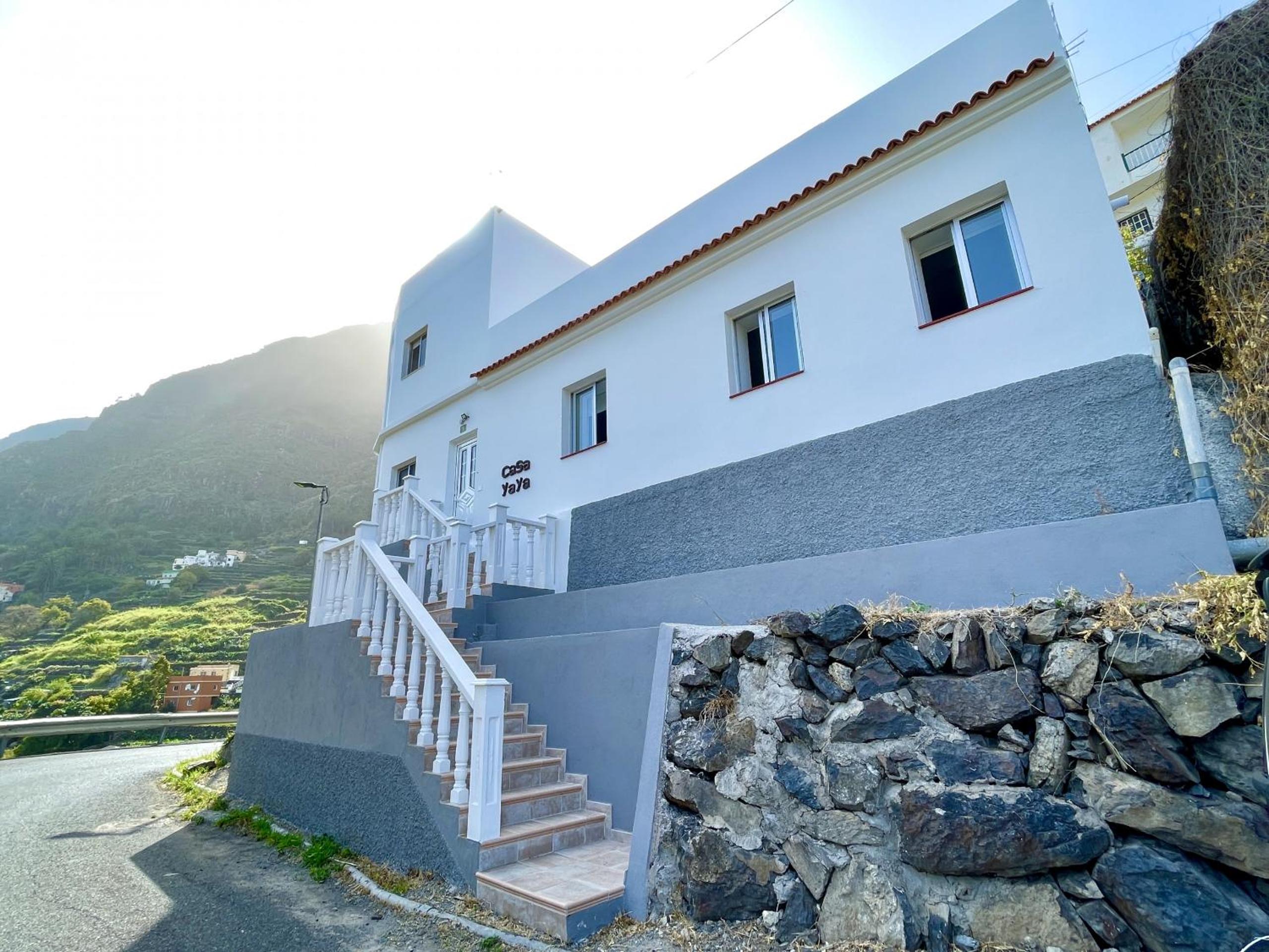 Ca Yaya - Big House with Terraces - Rooftop & Views view 3