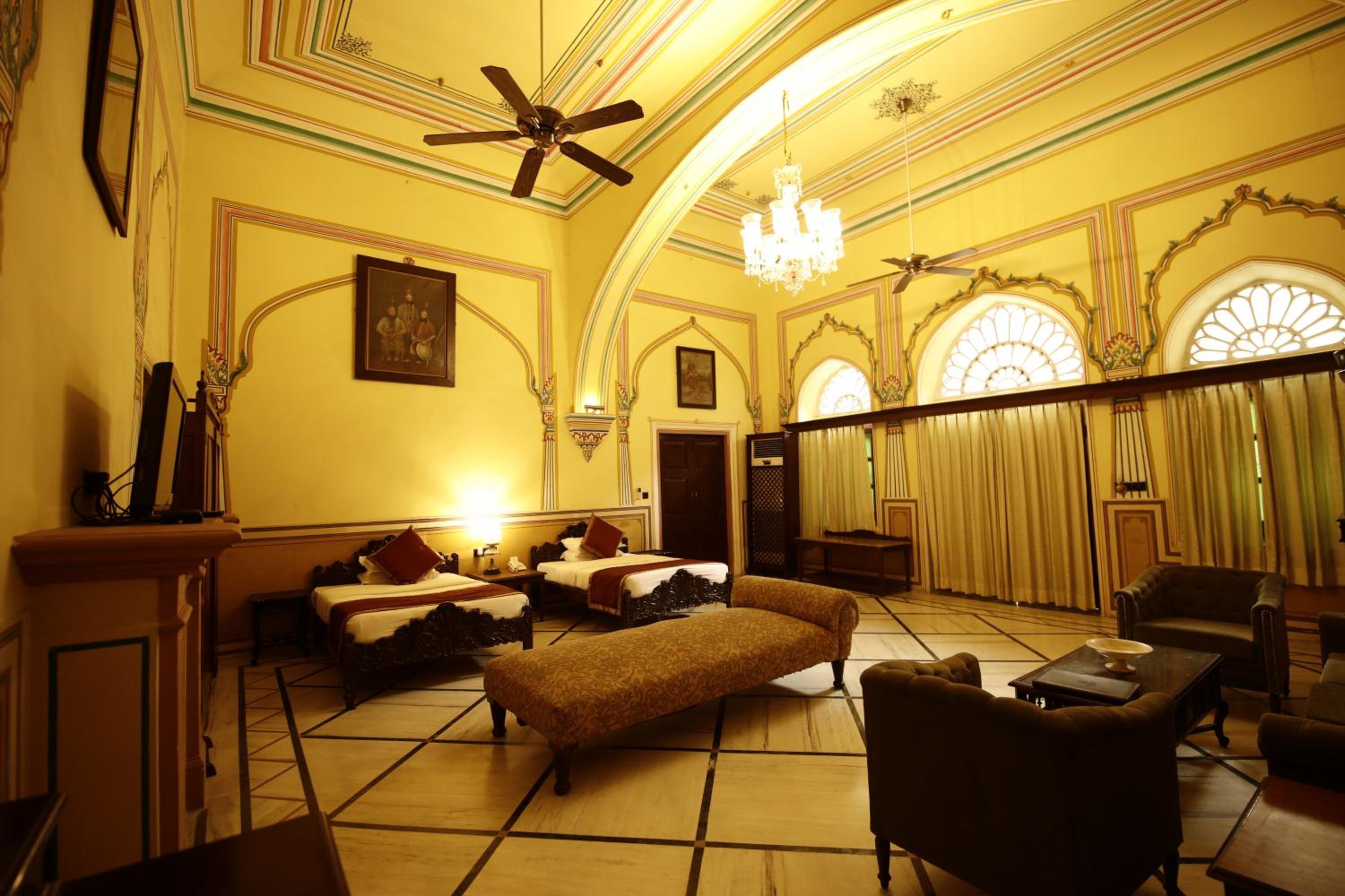 Hotel Narain Niwas Palace