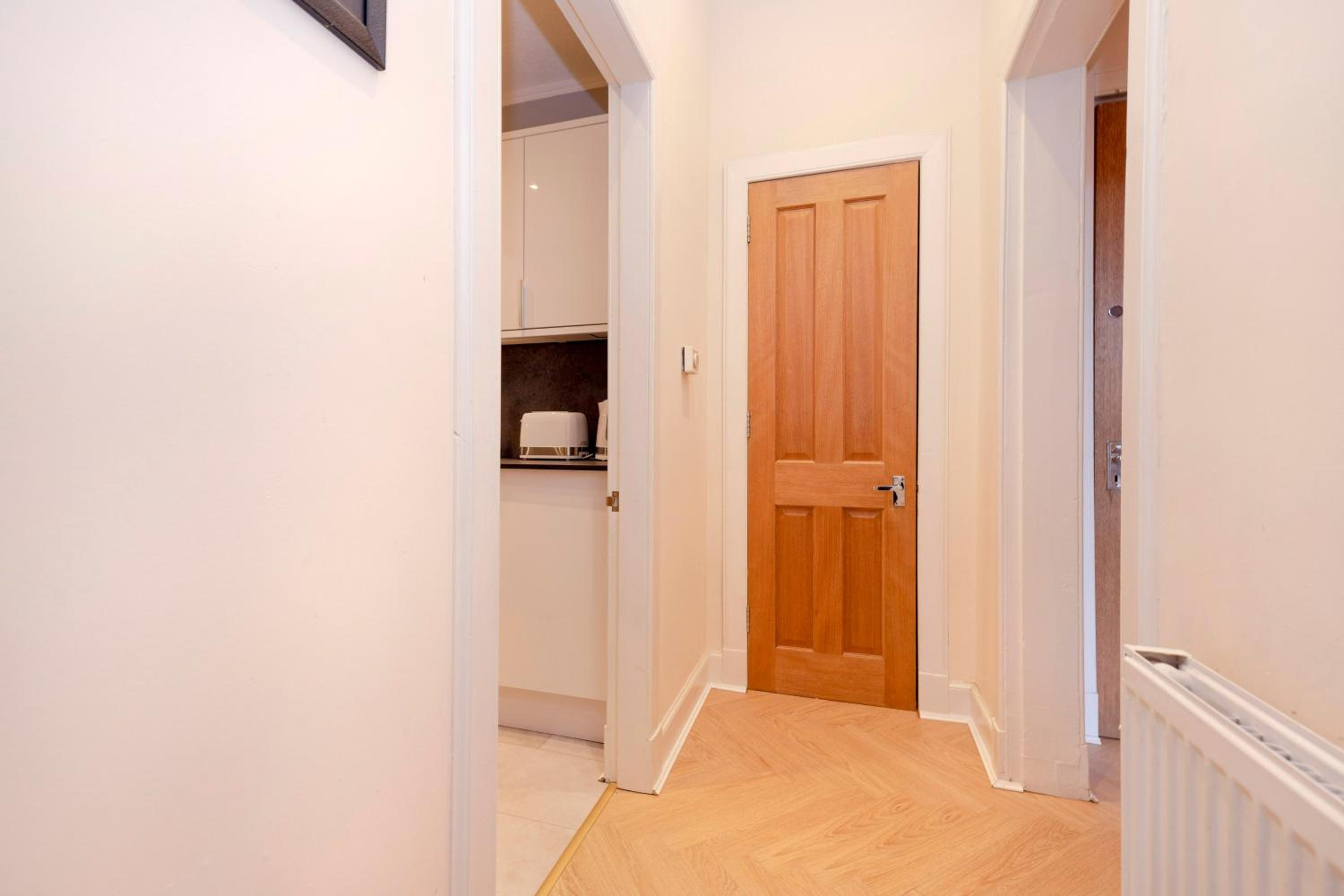 JOIVY Attractive flat near Haymarket Station view 4