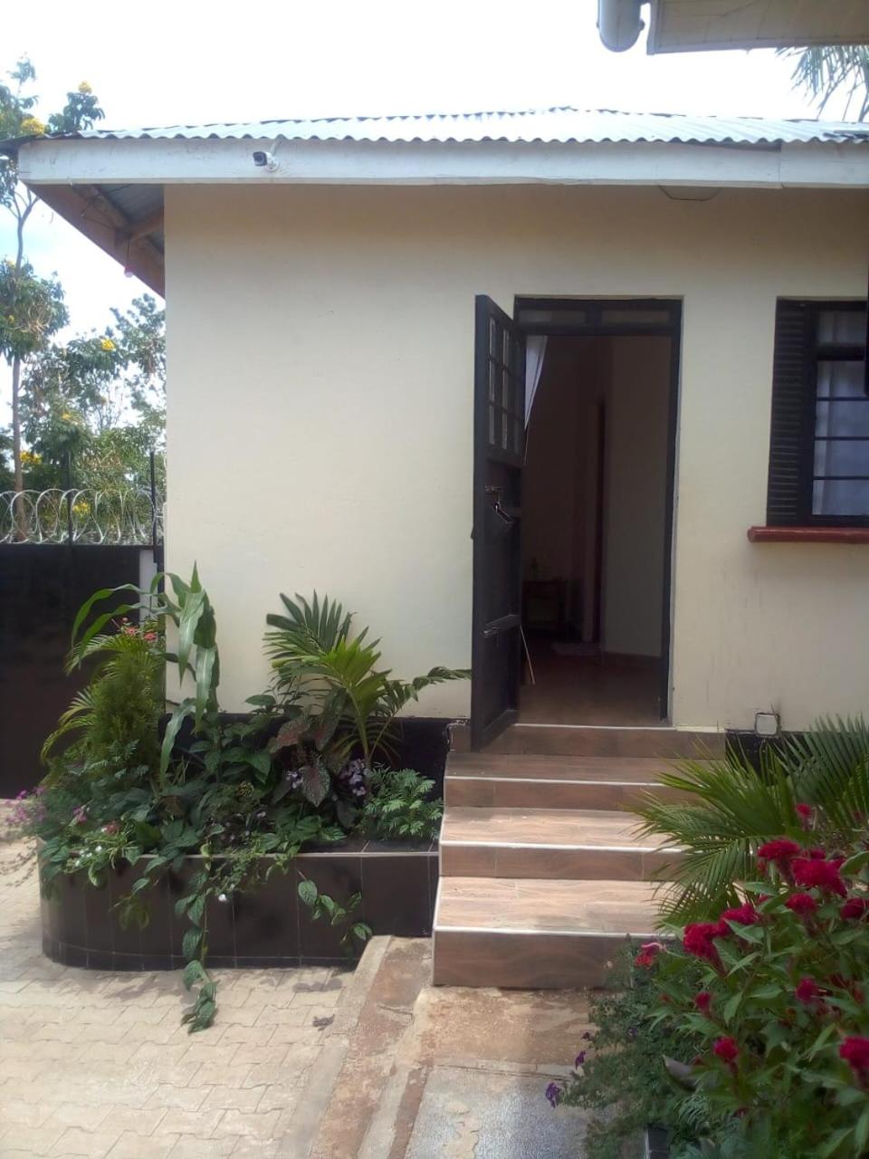 Villa Winga Deluxe Hotel