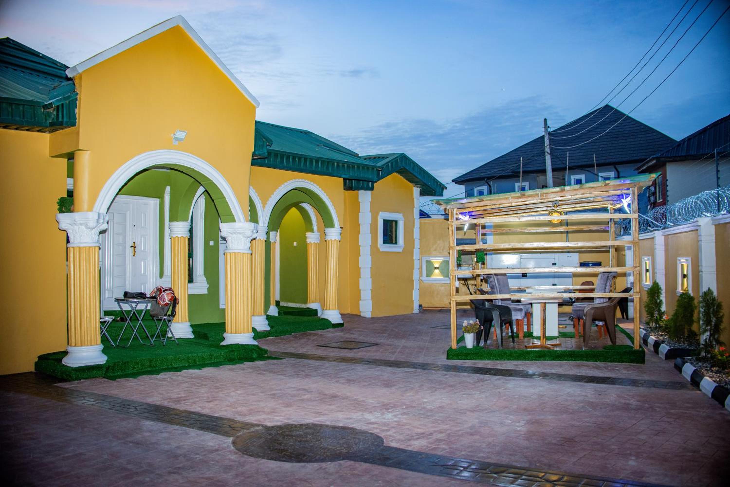 Stylish 1-Bed-Apt With 24hrs Power + Fast Wi-Fi view 2