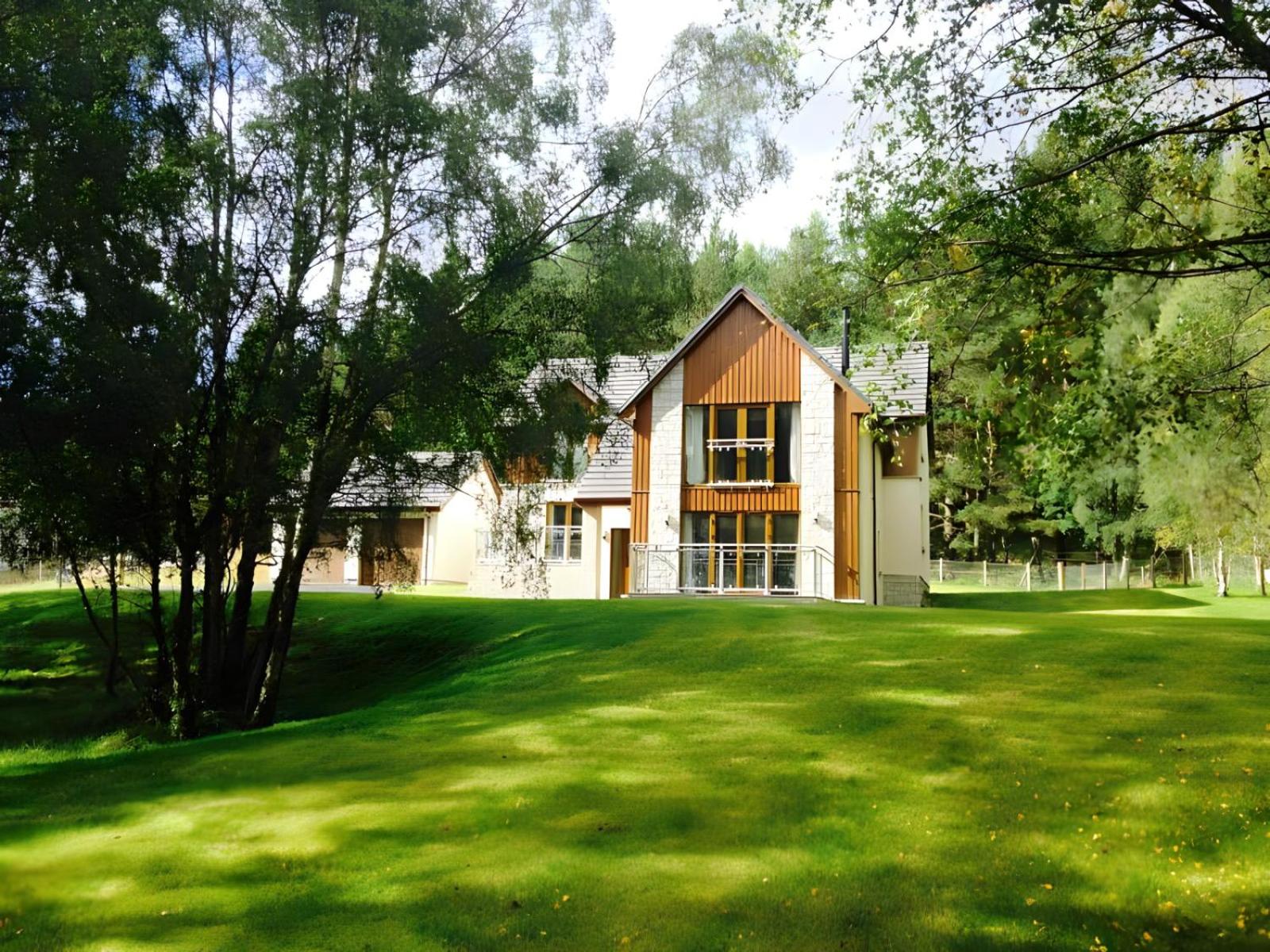 Carn Mhor Lodge view 2