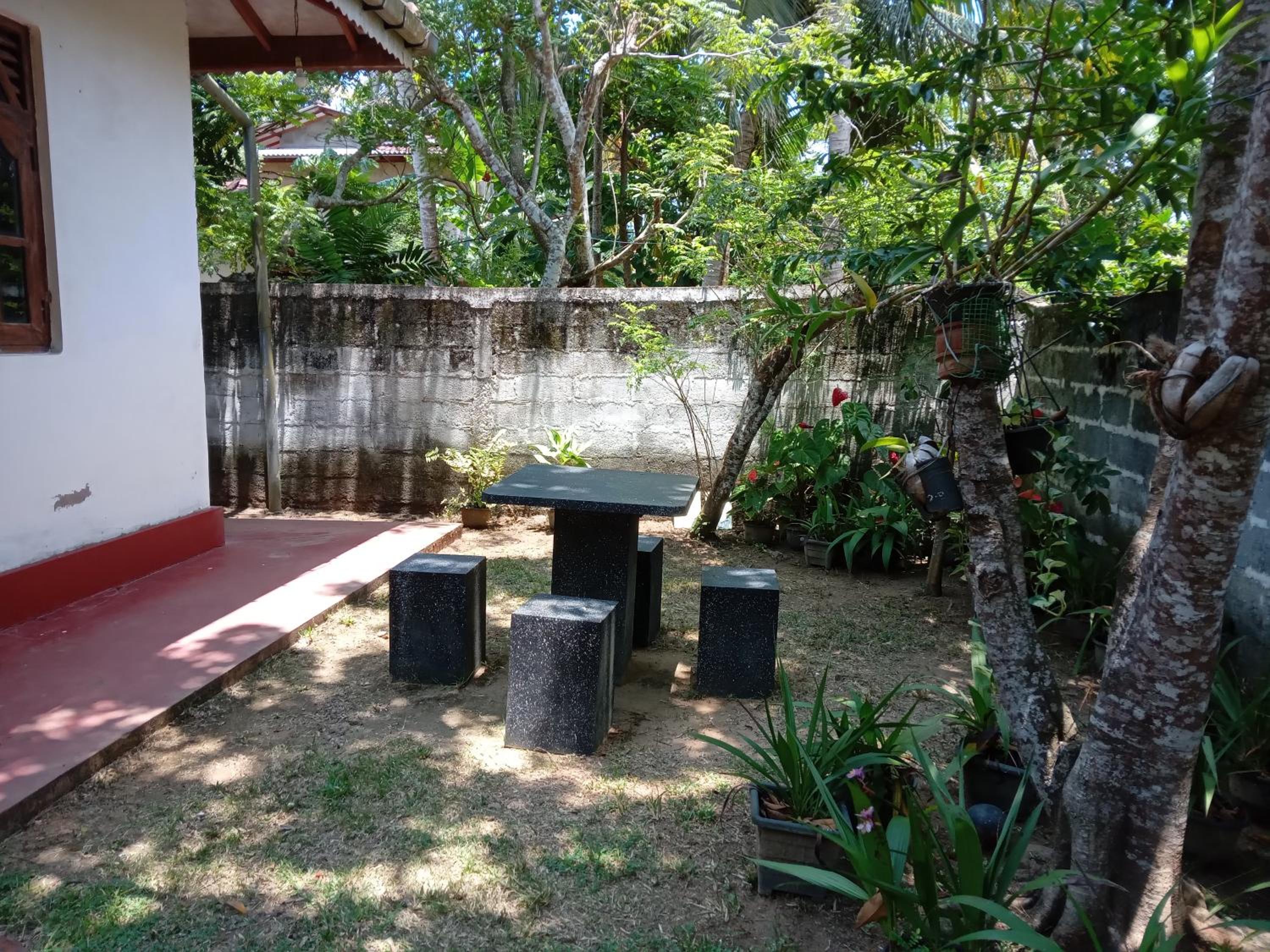 Charming 2-Bed Apartment in Weligama view 4