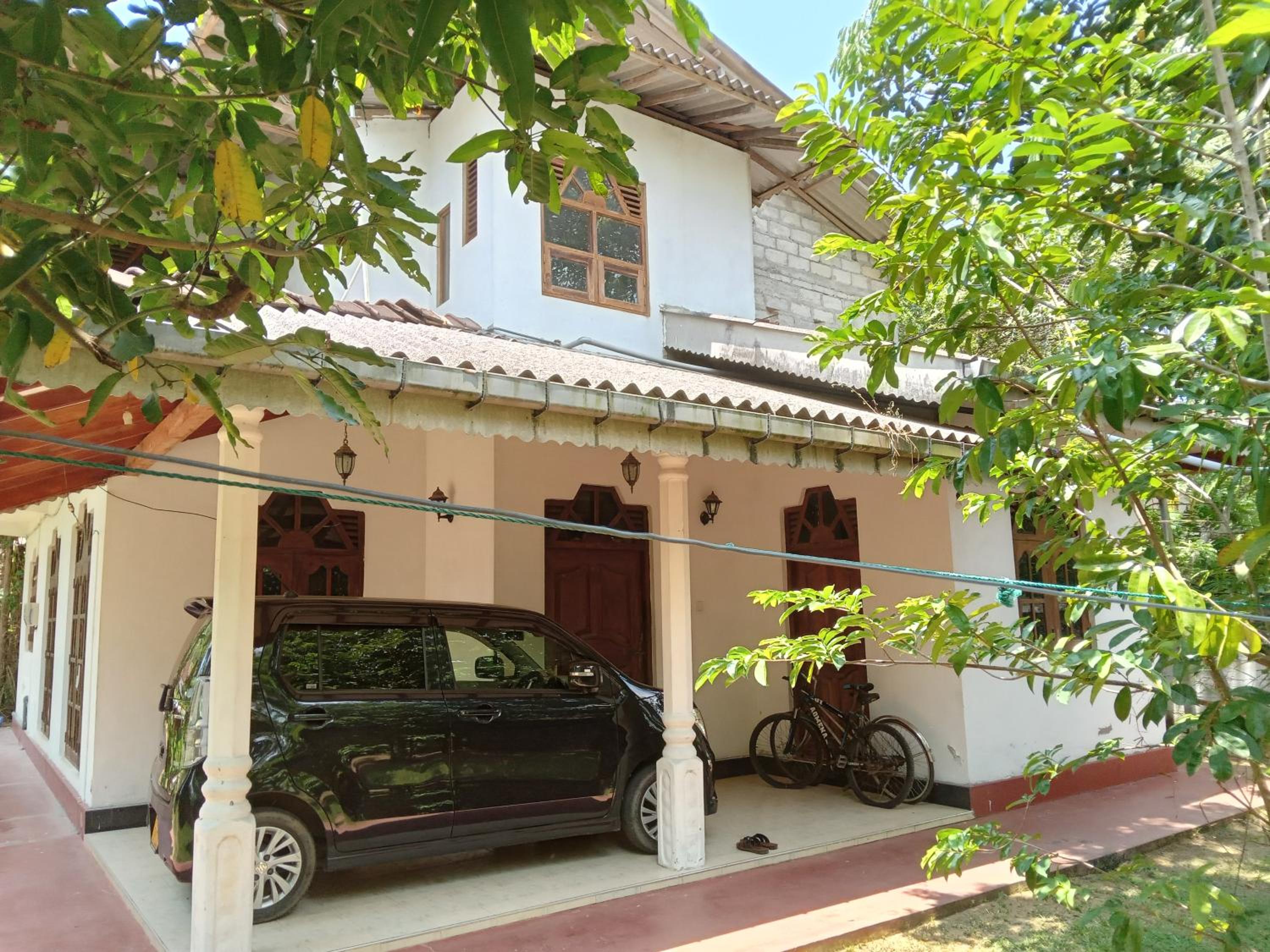 Charming 2-Bed Apartment in Weligama view 2