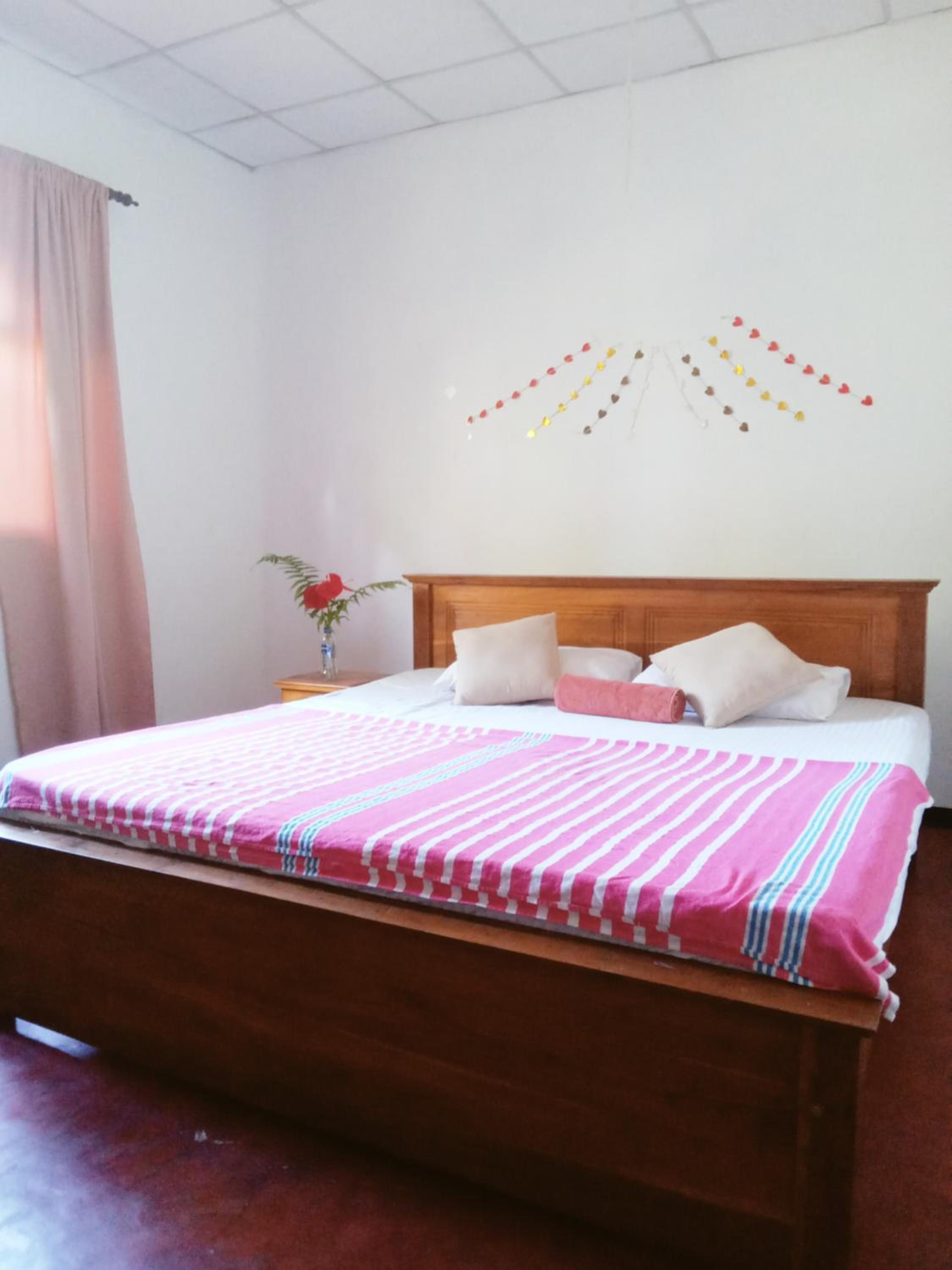 Charming 2-Bed Apartment in Weligama view 5
